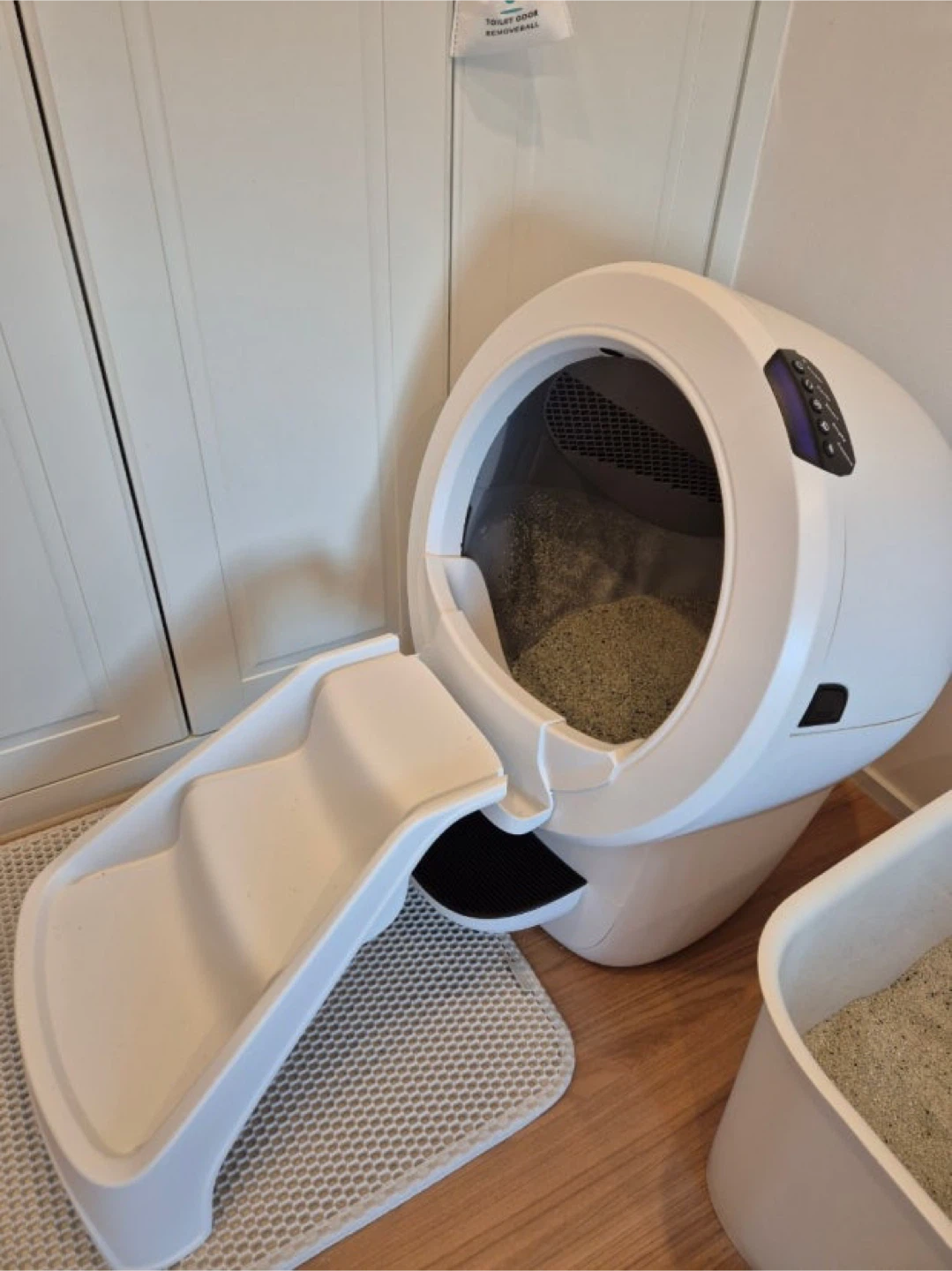 Litter-Robot 4 Automatic Self-Cleaning Cat Litter Box - photo 2