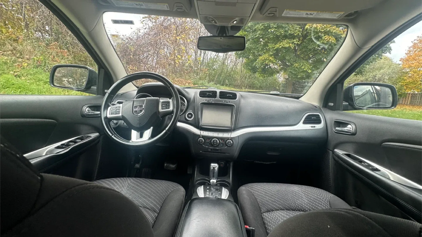 Dodge Journey SUV image indicator(4)