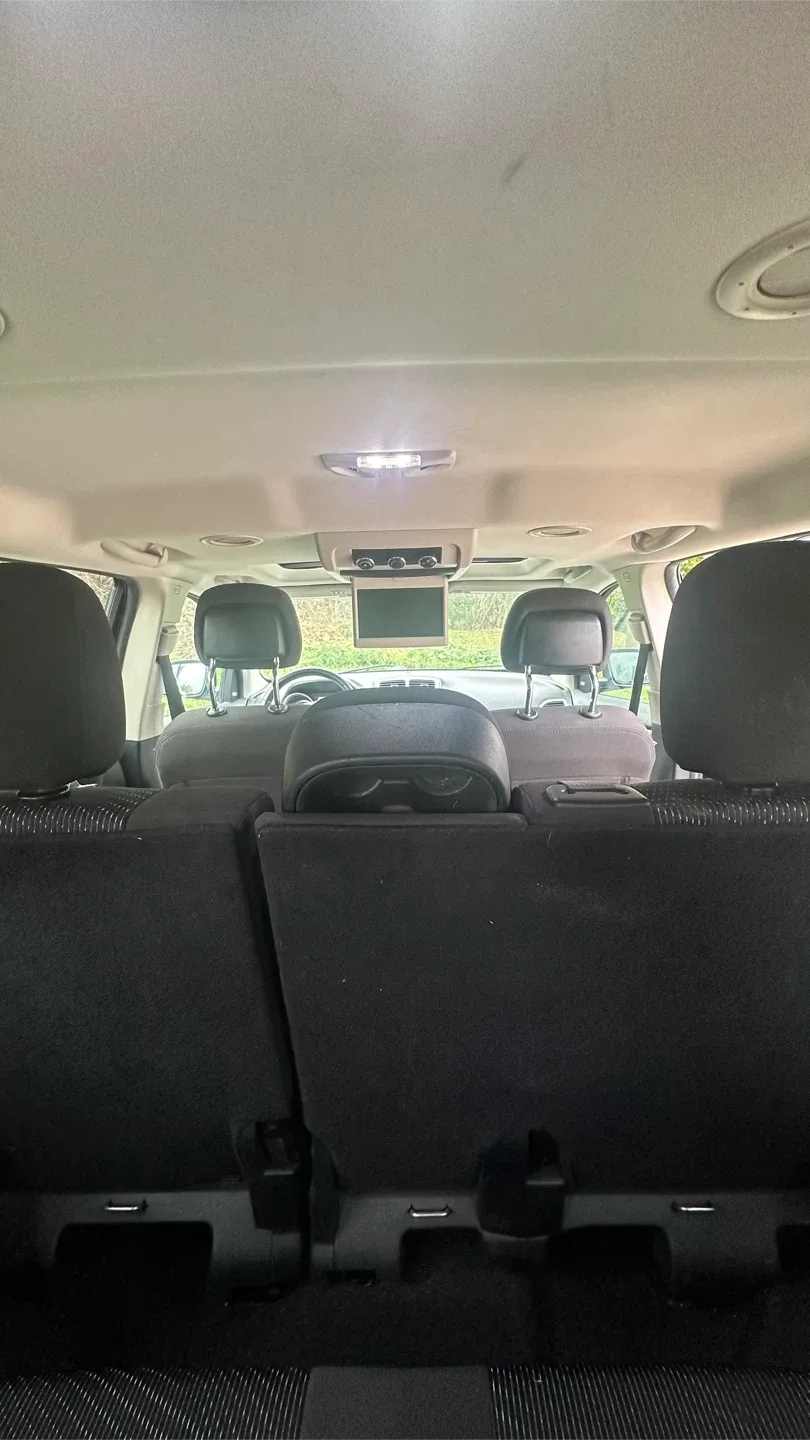 Dodge Journey SUV image indicator(6)