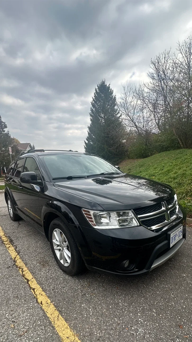 Dodge Journey SUV image indicator(2)