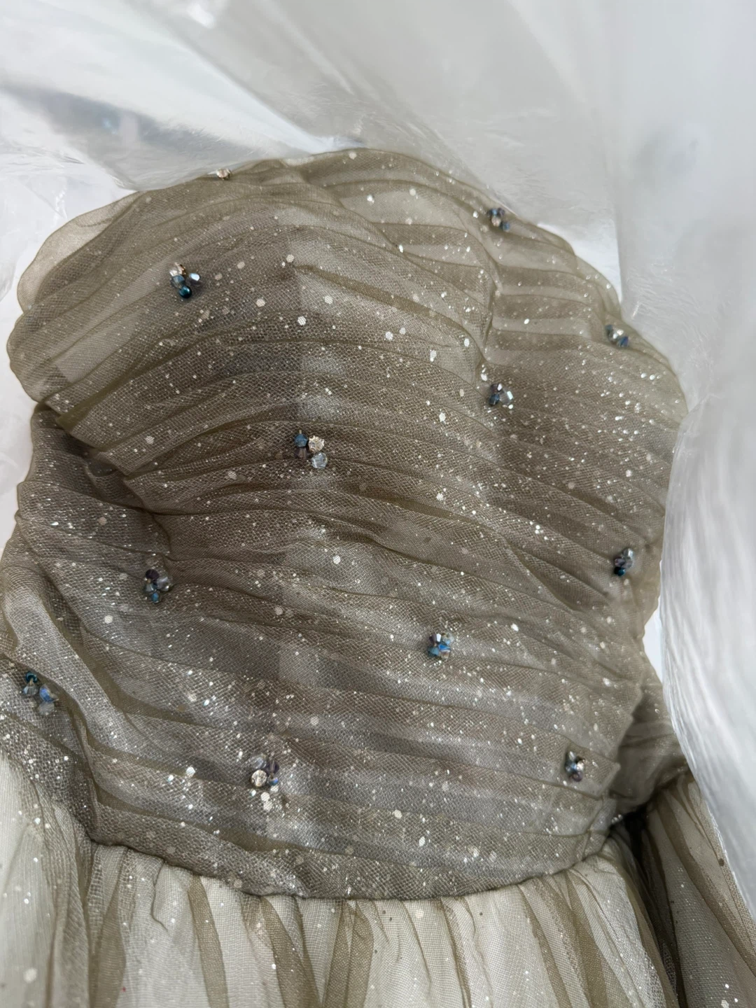 Elegant Grey Tulle Evening Dress - photo 2
