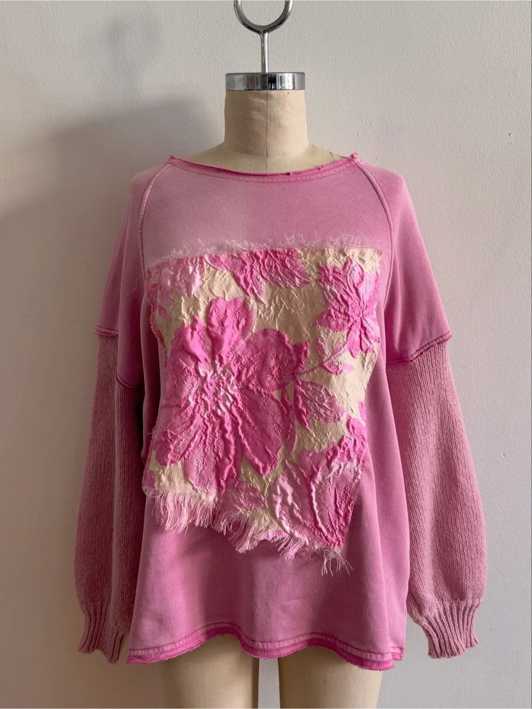 Upcycled Pink Floral Sweatshirt 🥕 image indicator(2)