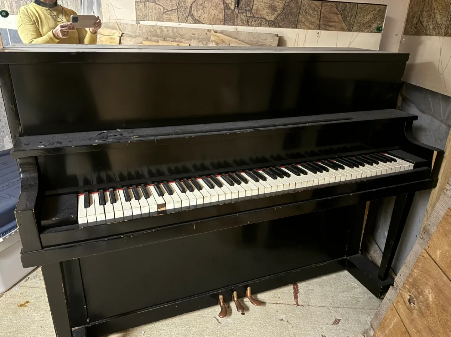 Free Upright Piano - Black image indicator(2)