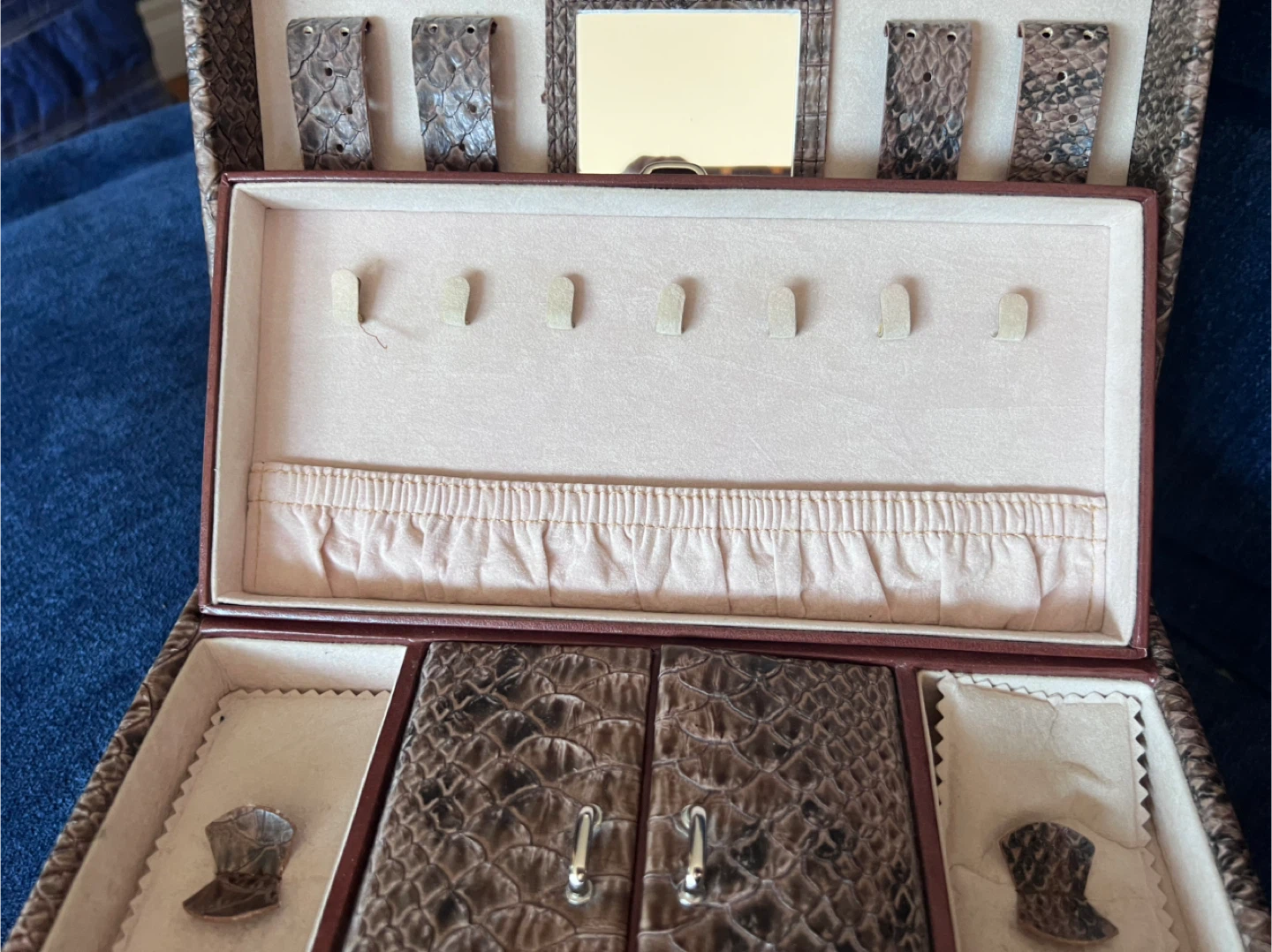 OMNIA Jewelry Box - Excellent Condition 🥕 - photo 5