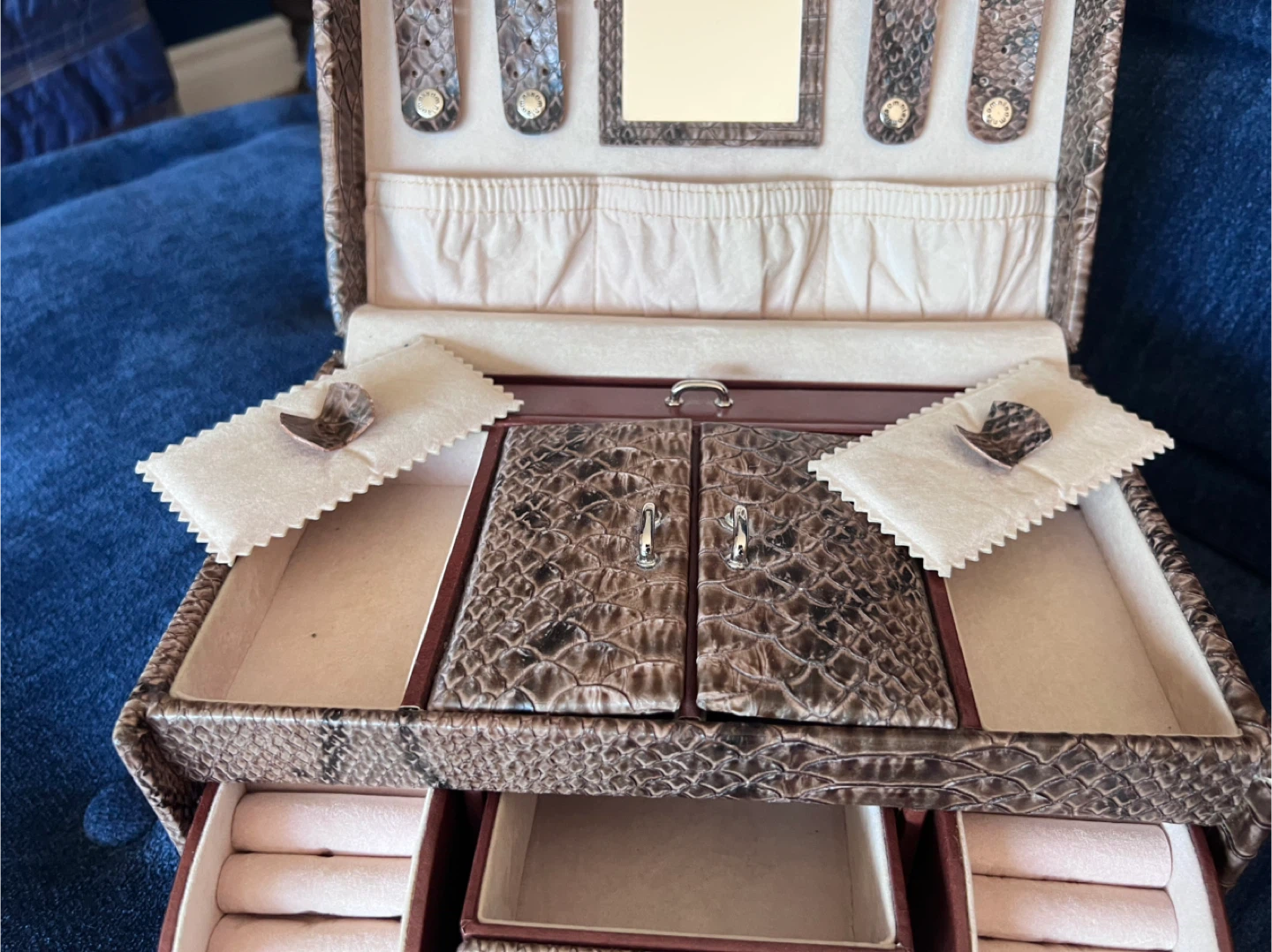 OMNIA Jewelry Box - Excellent Condition 🥕 - photo 4