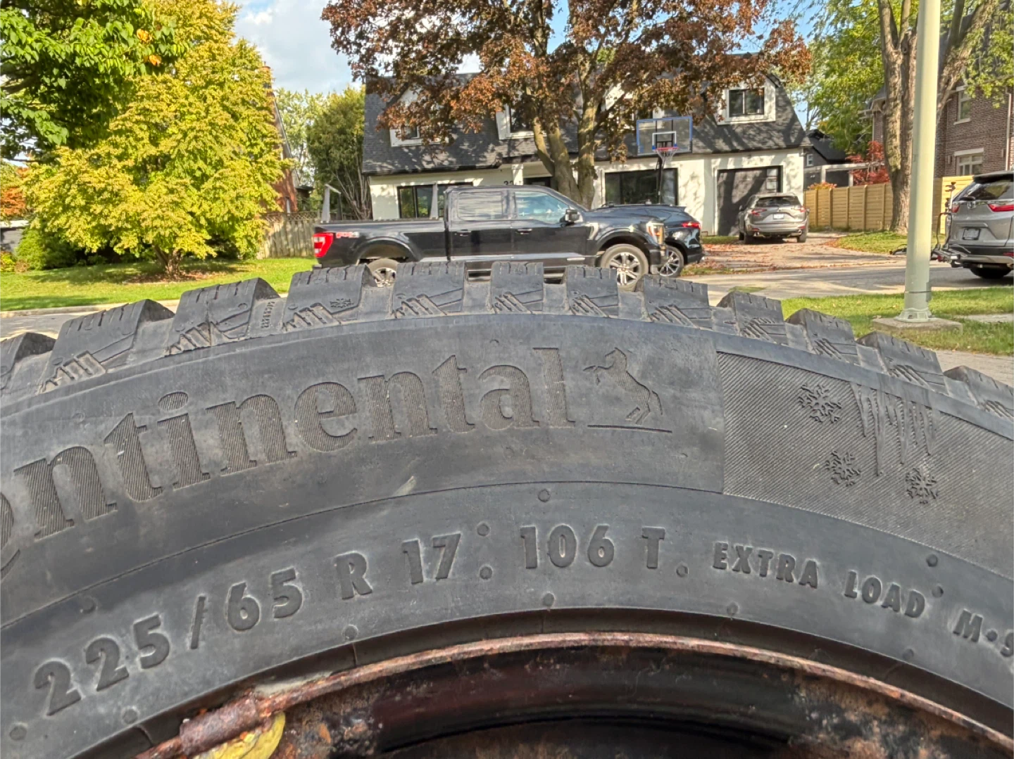 Continental WinterContact Tires on Rims + Hubcaps - 225/65R17 - photo 2