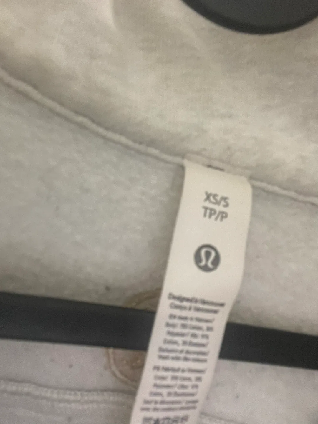 Lululemon XS/S Light beige Half Zip image indicator(3)
