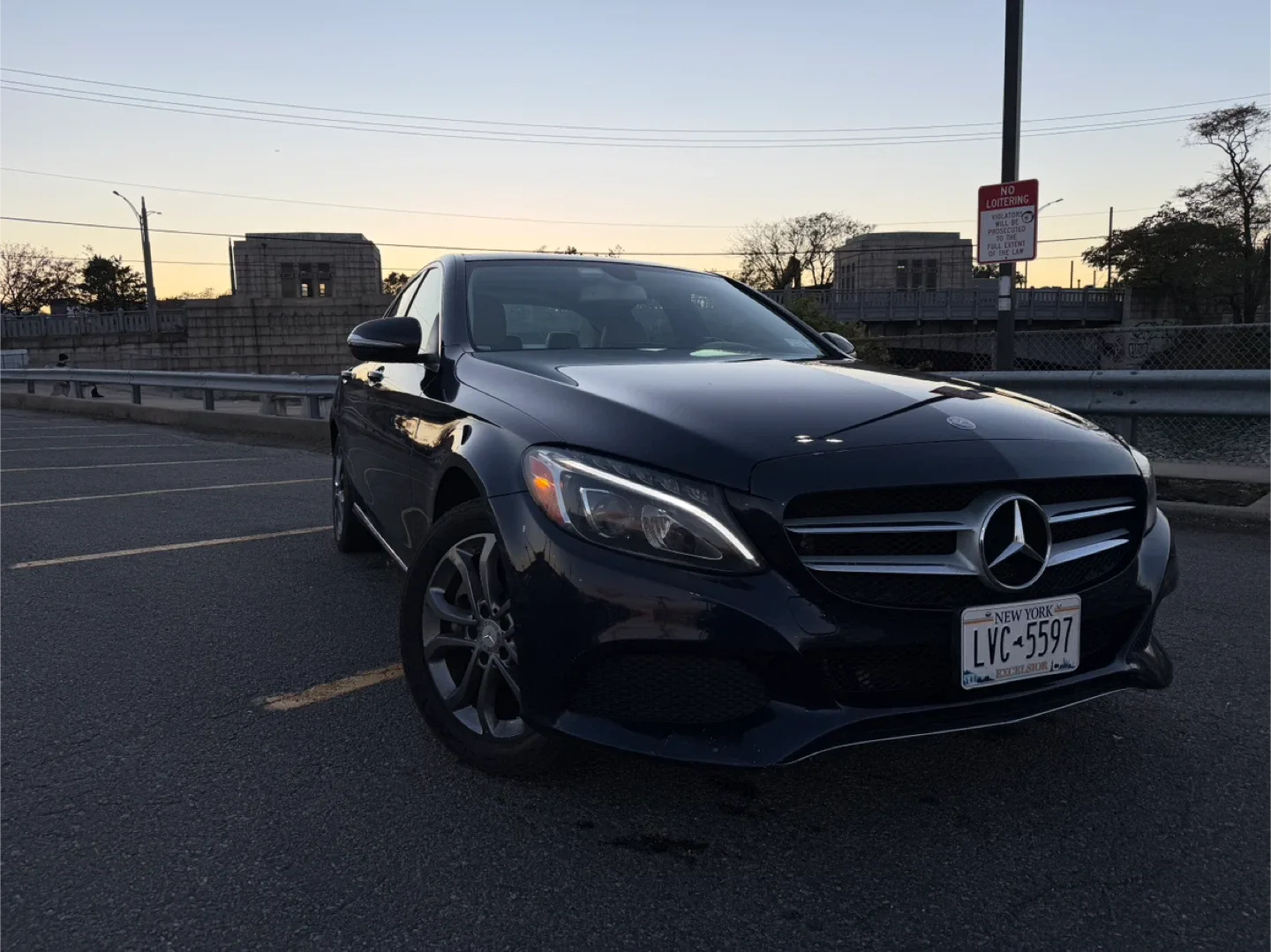 Mercedes-Benz C-Class Sedan image indicator(6)
