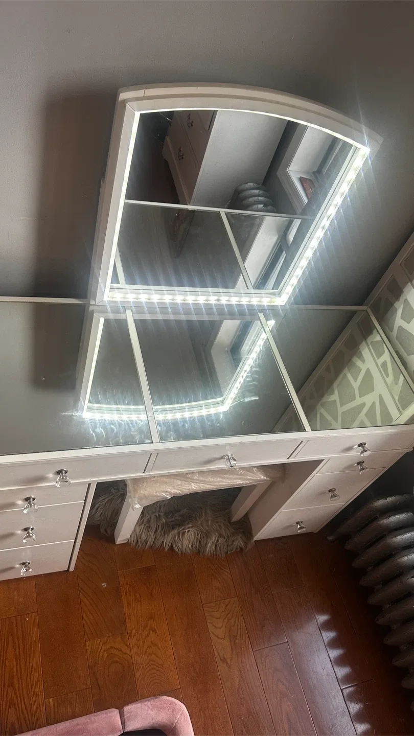 Vanity Makeup Table with Lighted Mirror and Stool image indicator(2)