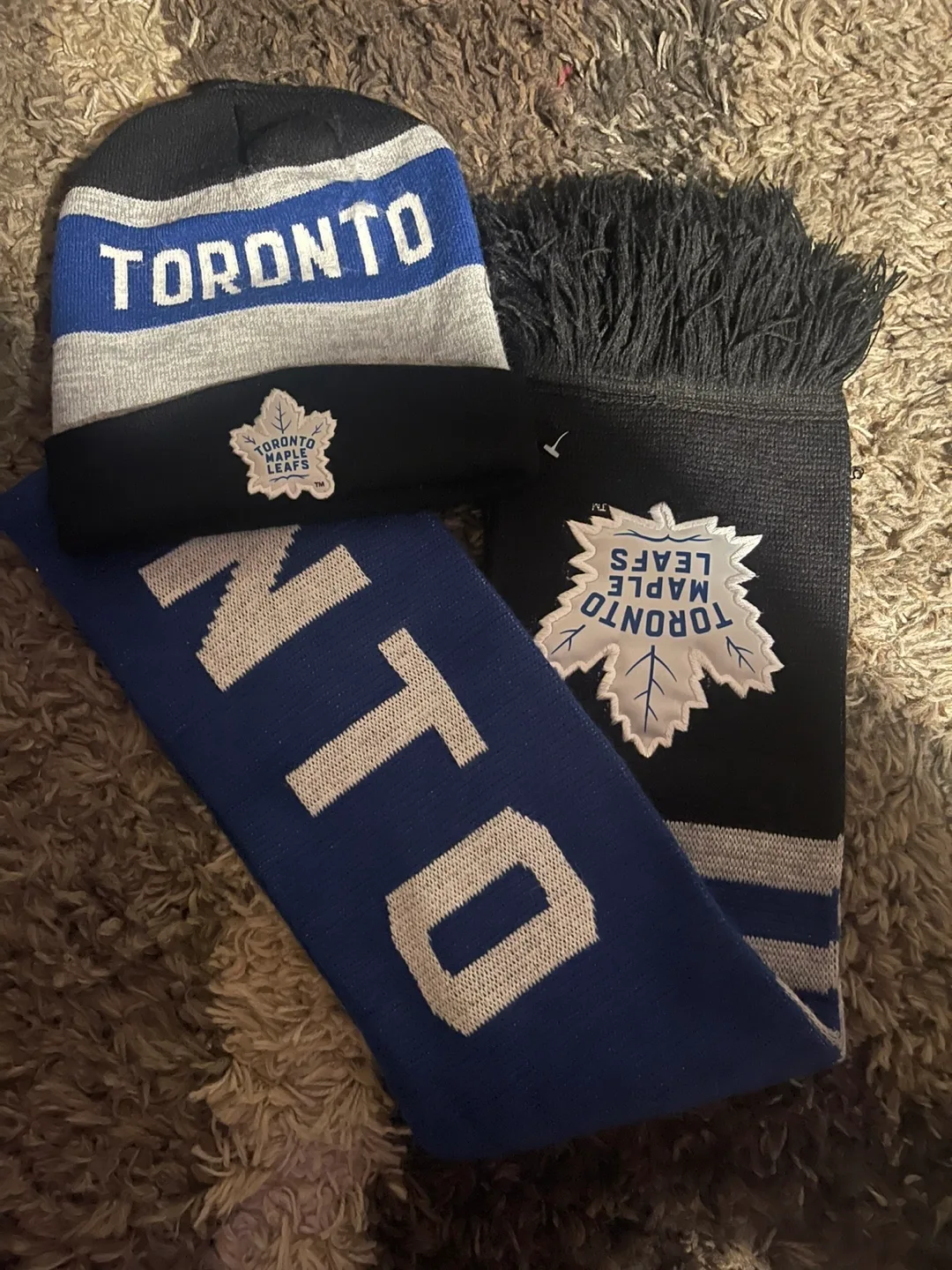 🥕Toronto Maple Leafs Beanie, Headband & Scarf Set