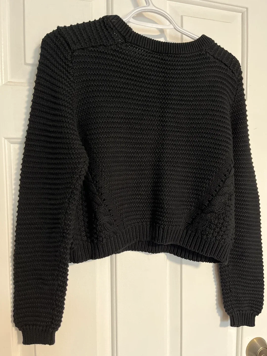 H&M Divided Black Knit Sweater - Size M image indicator(4)