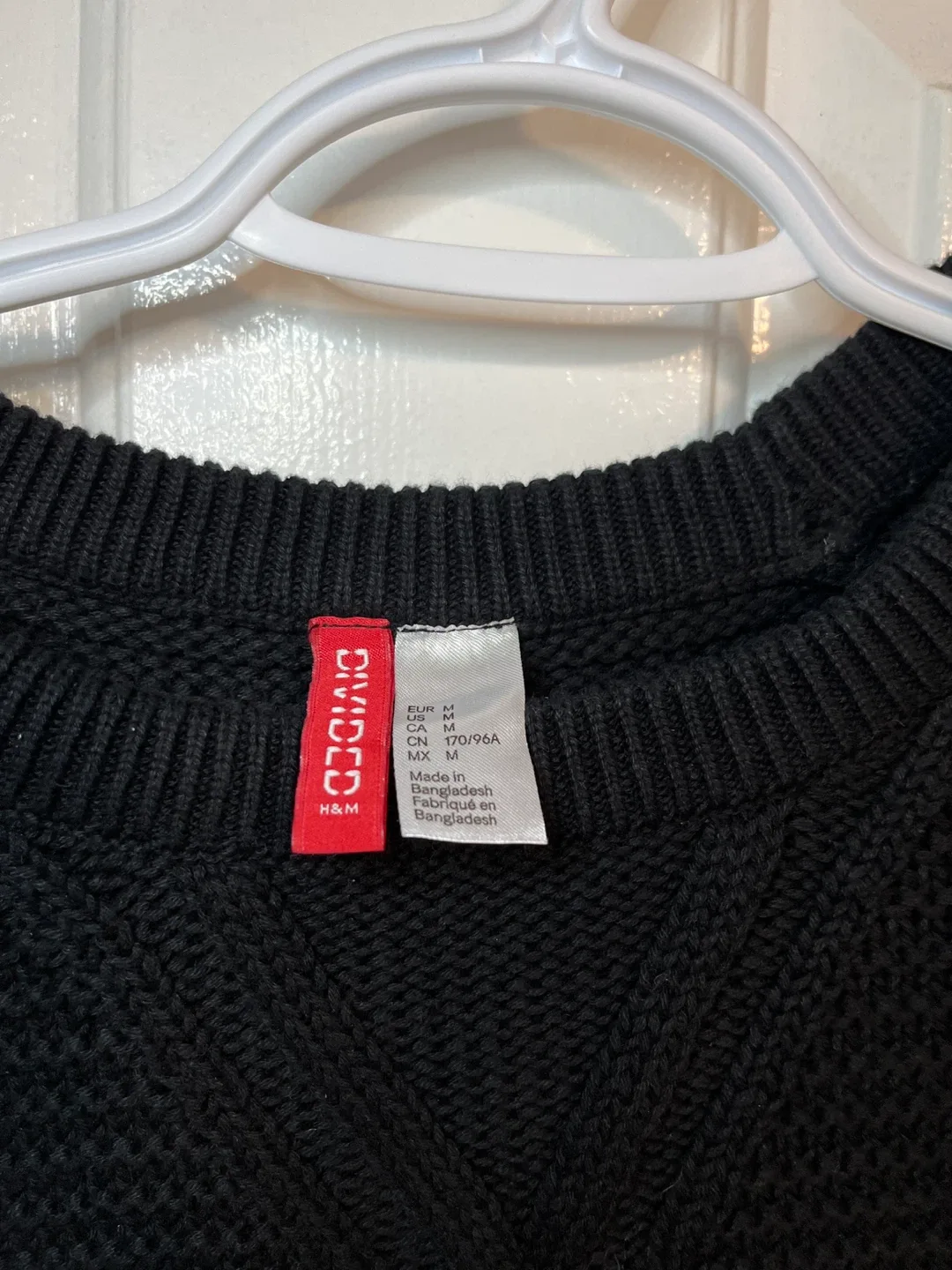 H&M Divided Black Knit Sweater - Size M image indicator(2)