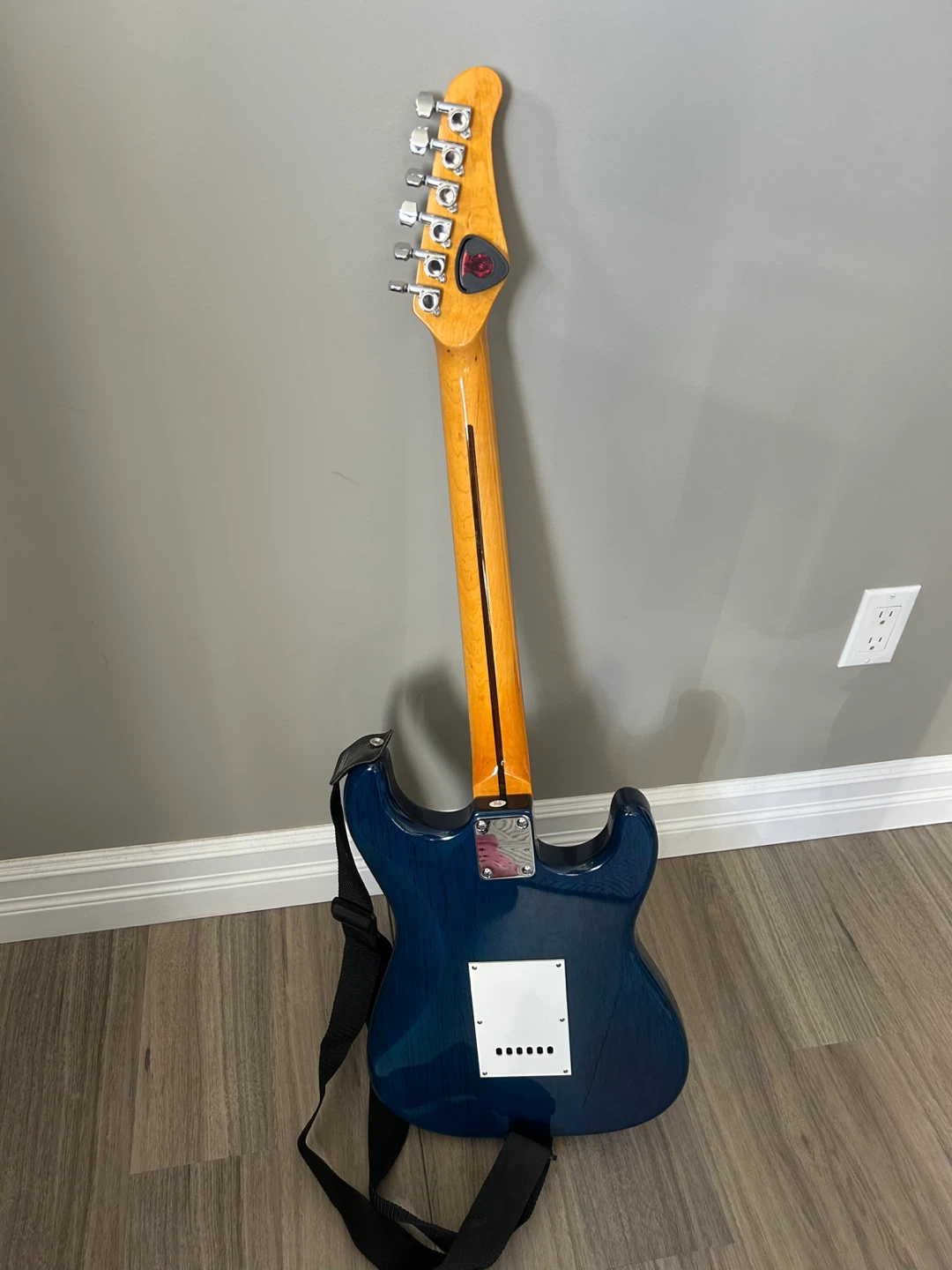 Blue left handed electric guitar - photo 4