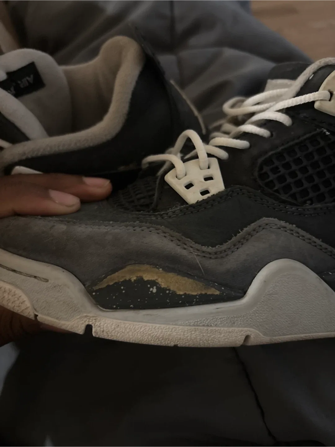 Jordan 4 Retro (GS) Size 5.5Y image indicator(3)