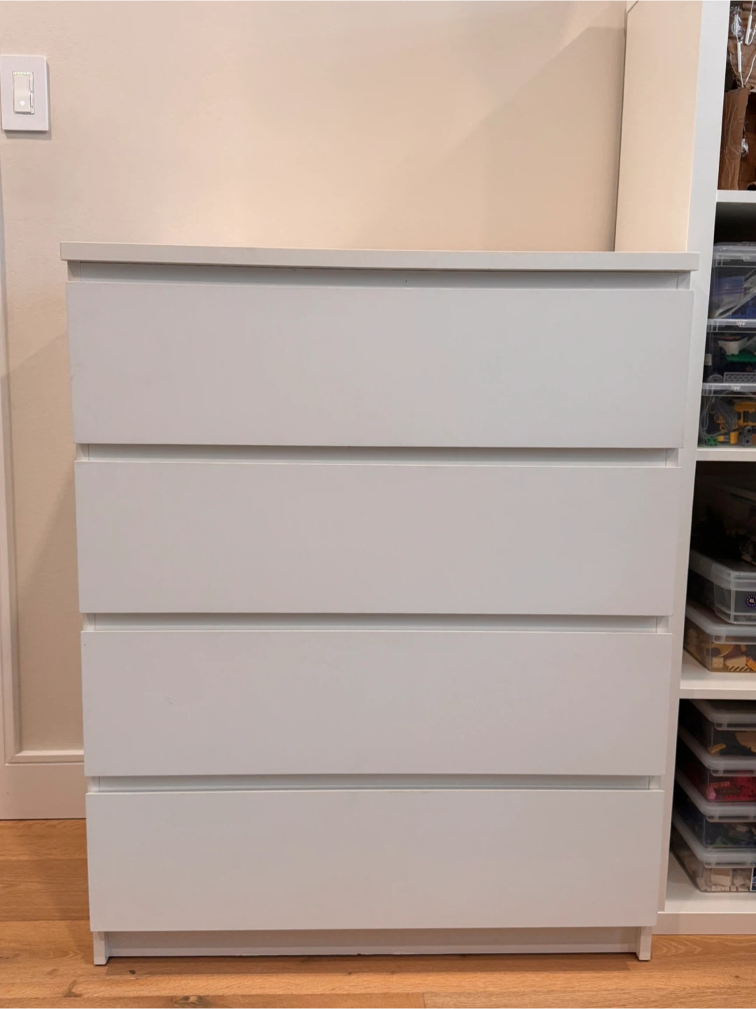 White MALM Ikea dresser - 4 drawer