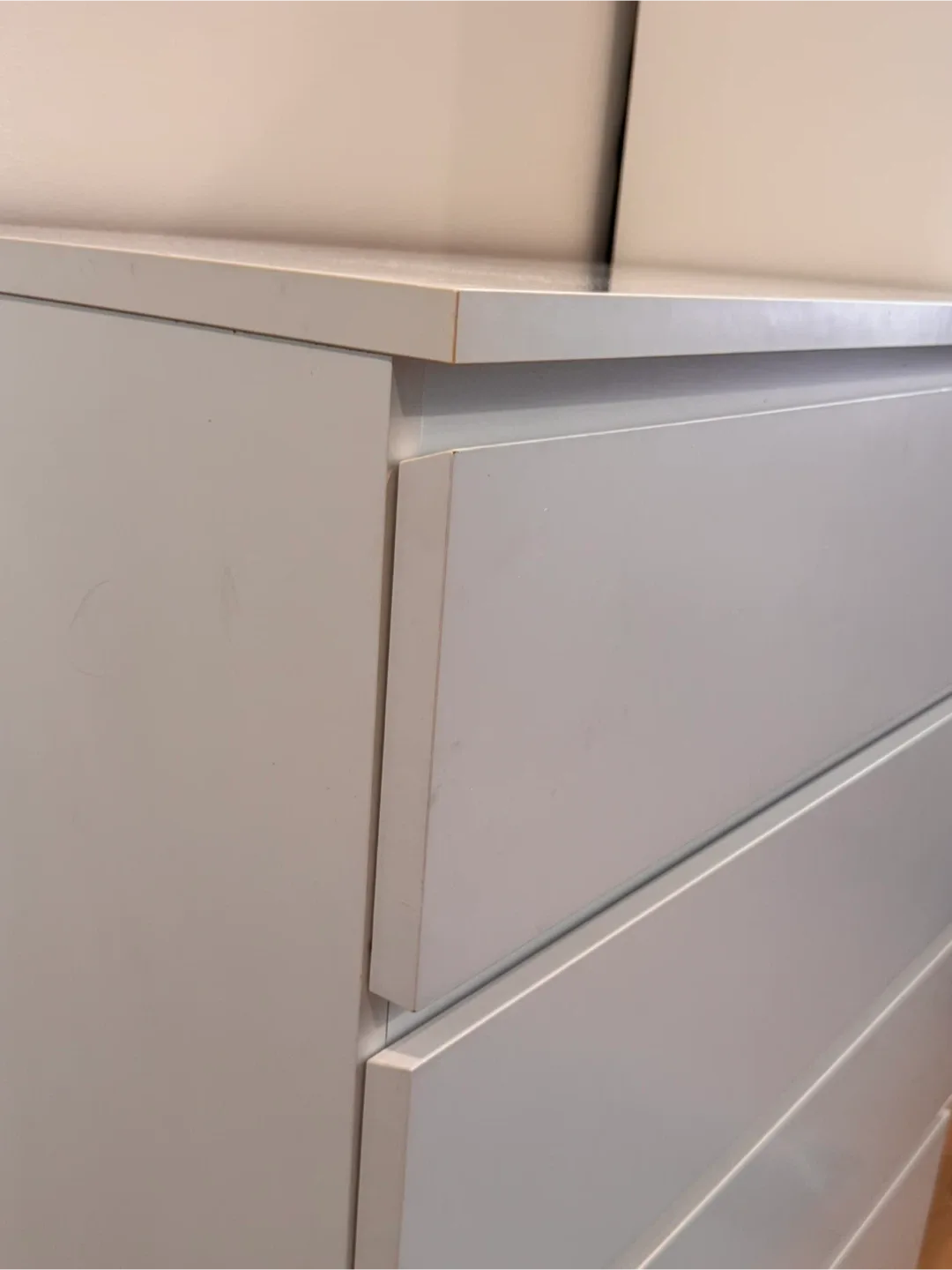 White MALM Ikea dresser - 4 drawer image indicator(2)
