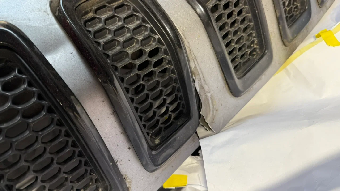 Jeep Hood - Silver image indicator(5)