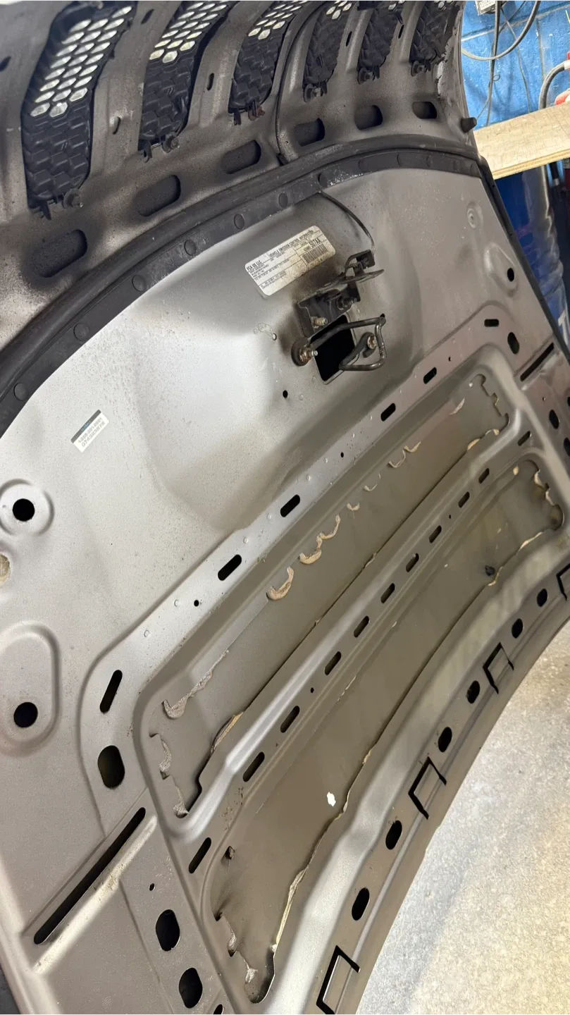 Jeep Hood - Silver image indicator(6)