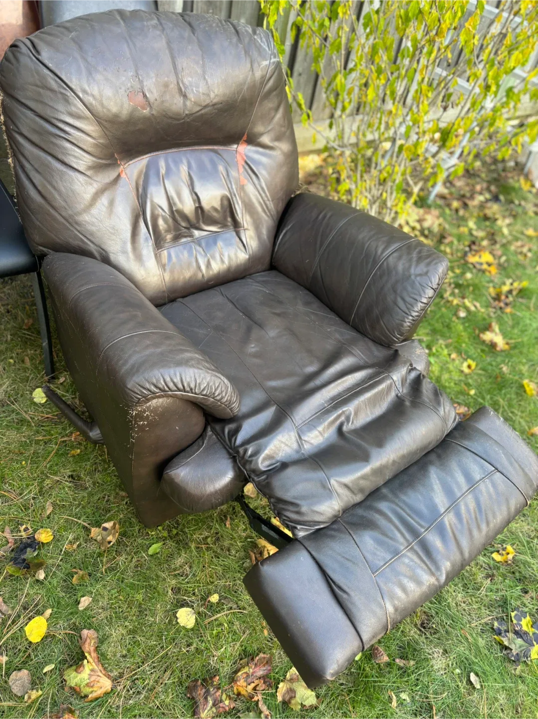 Brown Leather Recliner image indicator(3)