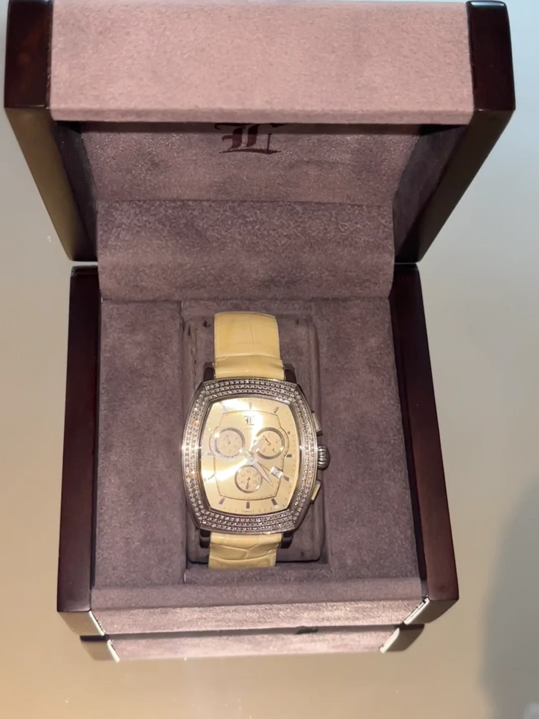 Luxess Diamond Accented alligator Strap Watch image indicator(10)