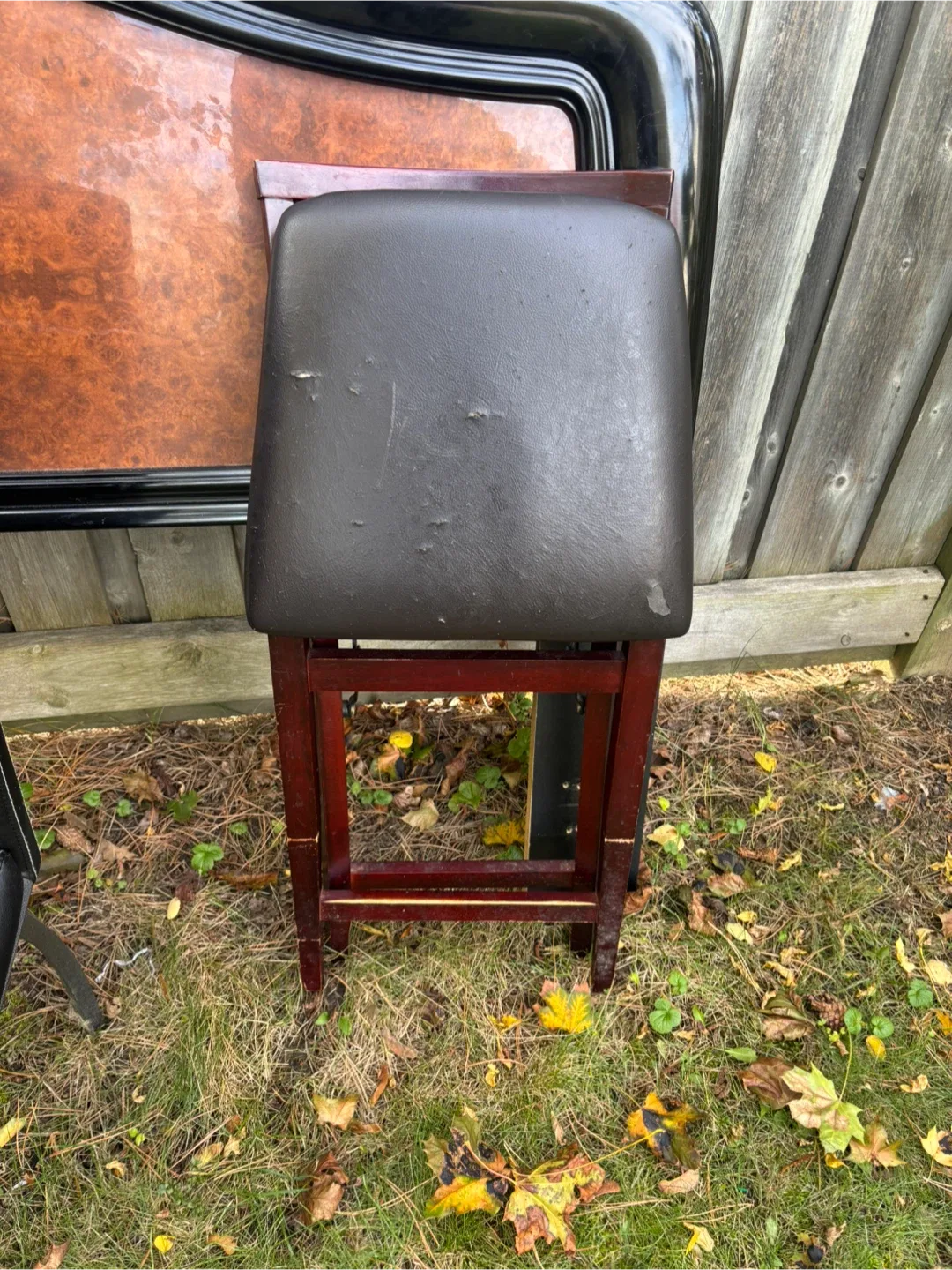 Folding Chair image indicator(2)