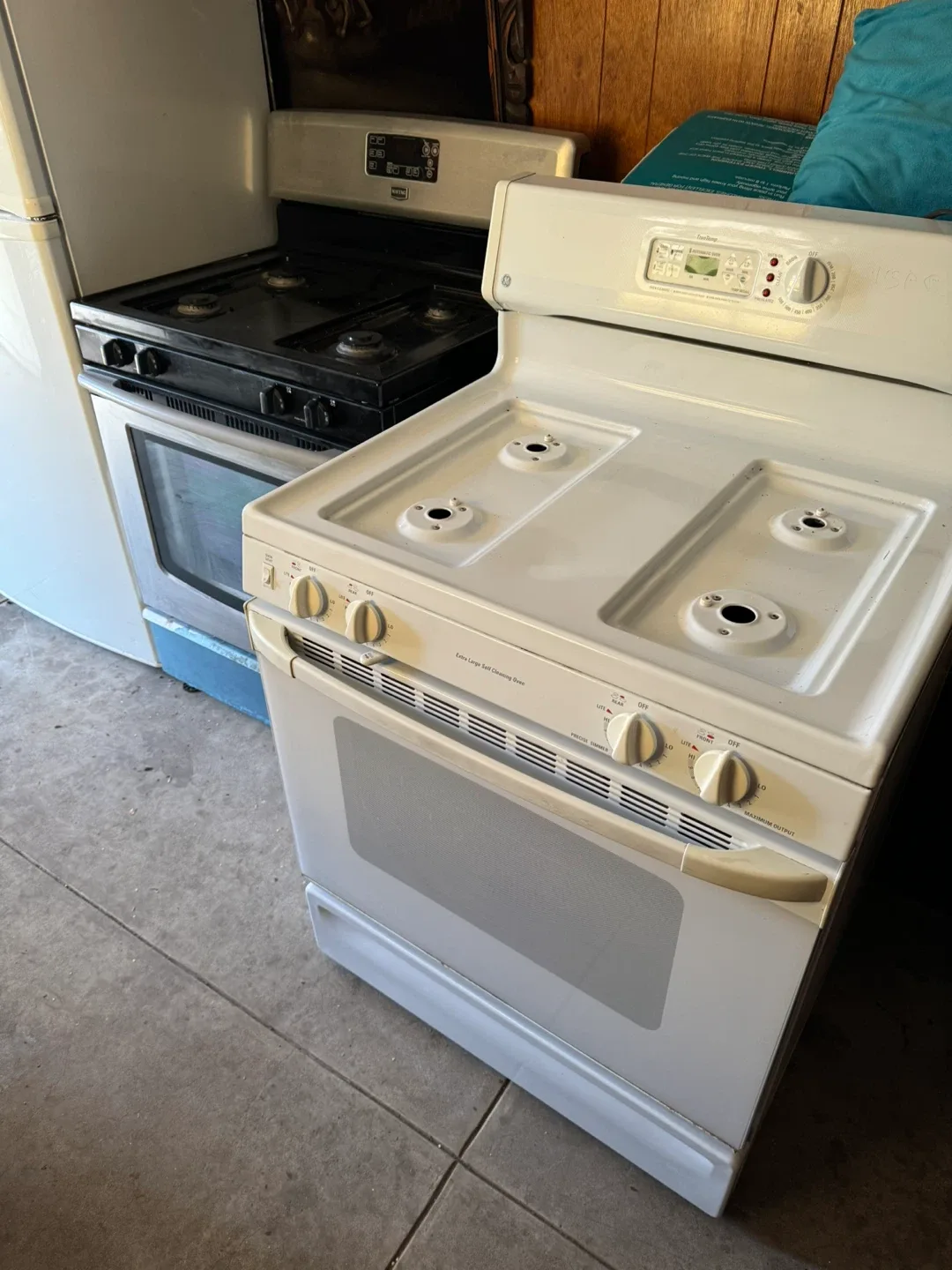 Used Kitchen Appliances: LG Fridge, Frigidaire, Maytag Stove image indicator(4)