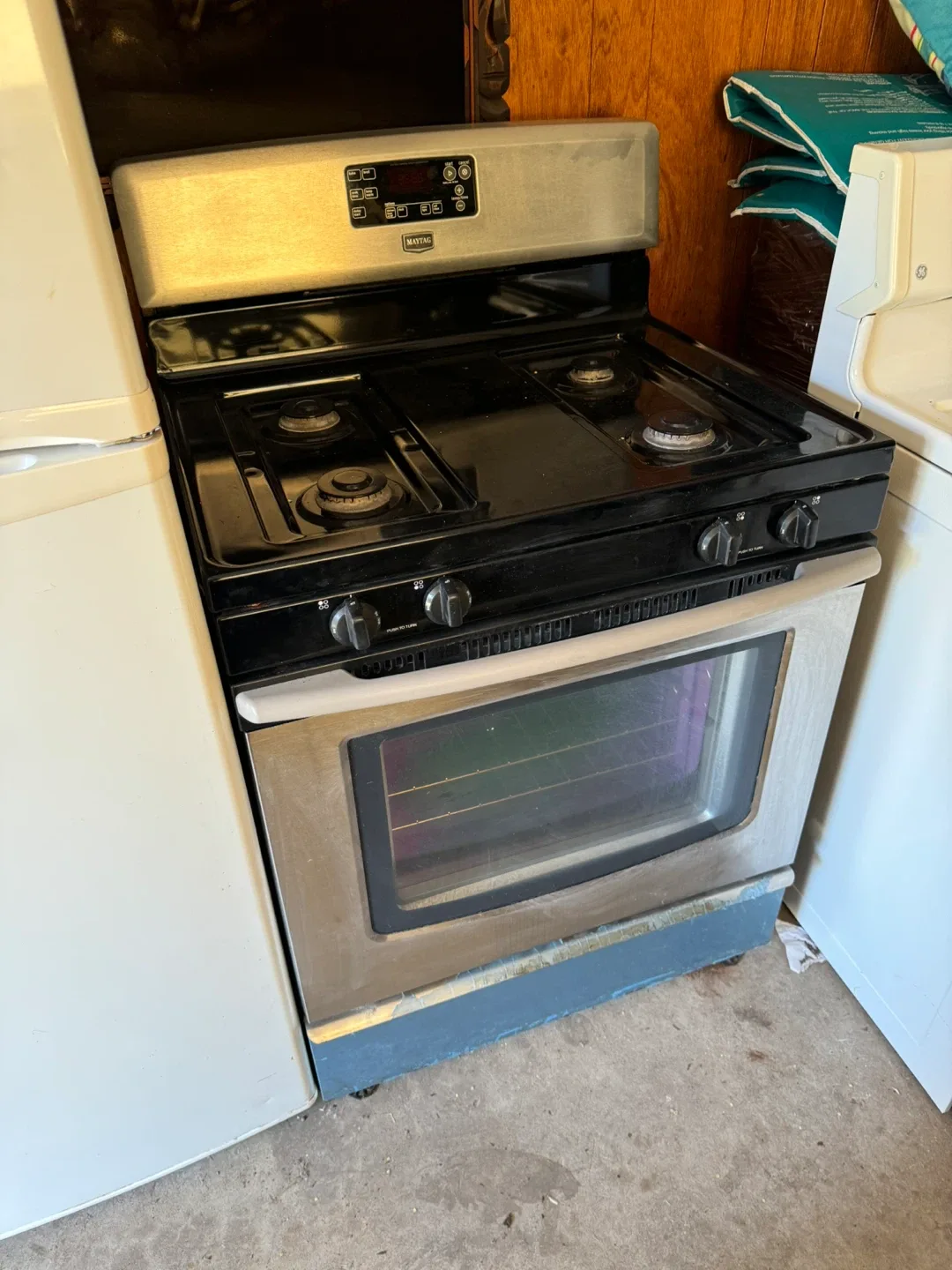 Used Kitchen Appliances: LG Fridge, Frigidaire, Maytag Stove image indicator(3)