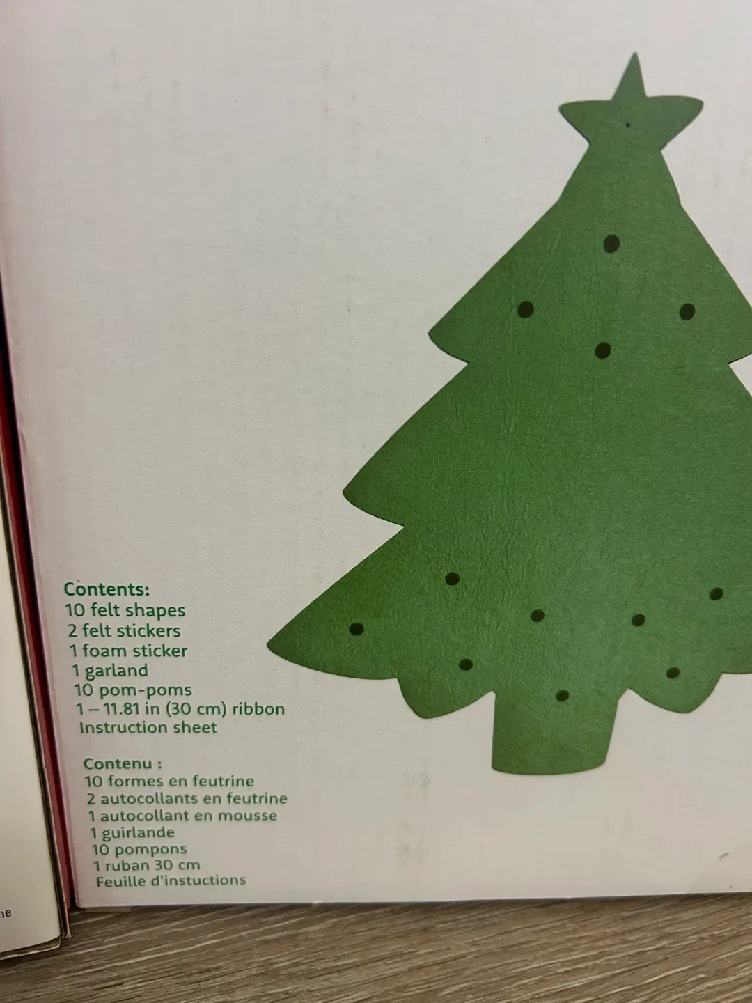 Creatology Christmas Ornament & Felt Tree Decorating Kit image indicator(4)