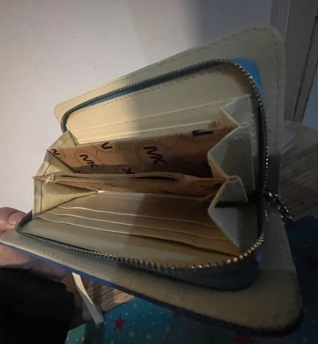 Michael Kors Blue Wallet #thriftypick 🥕 image indicator(3)