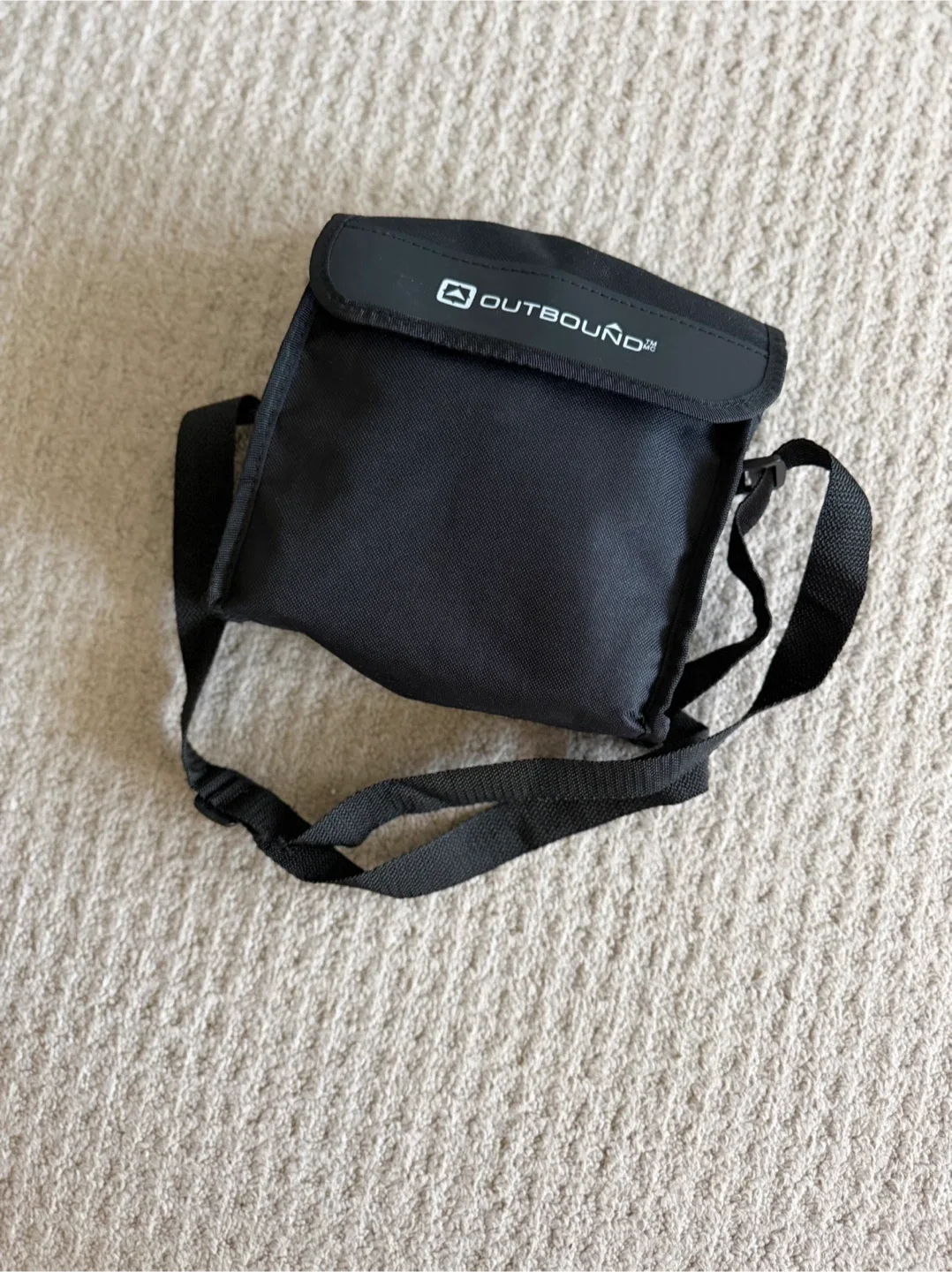 Outbound Binoculars with Case image indicator(4)
