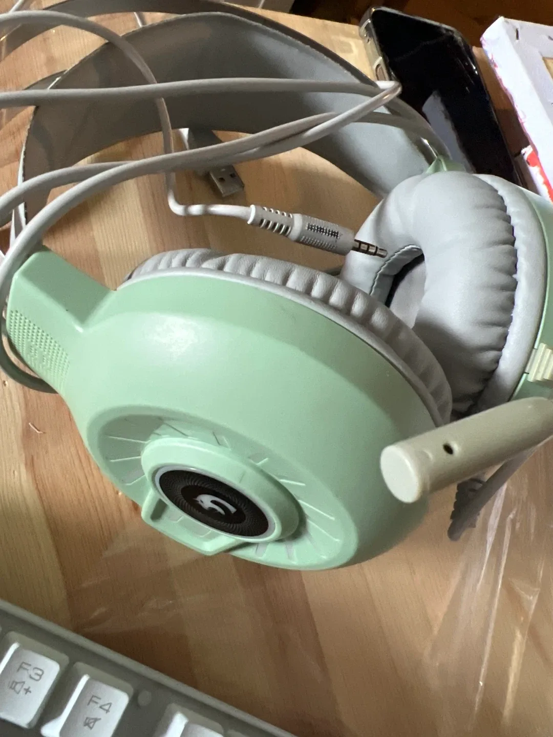 Magic Eagle Keyboard, Mouse & Headset Bundle image indicator(5)