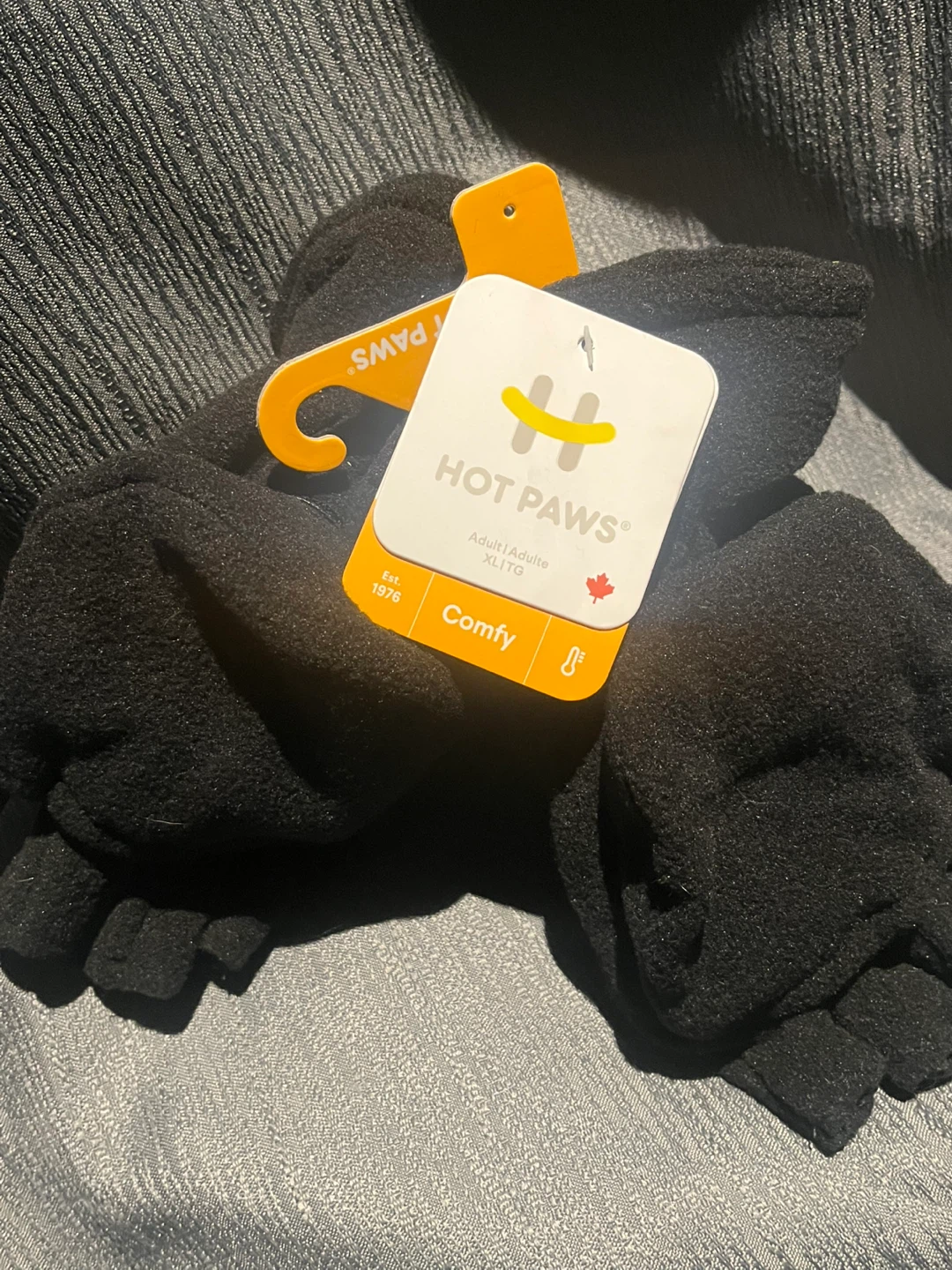 New Hot Paws Adult XL/TG Black Gloves