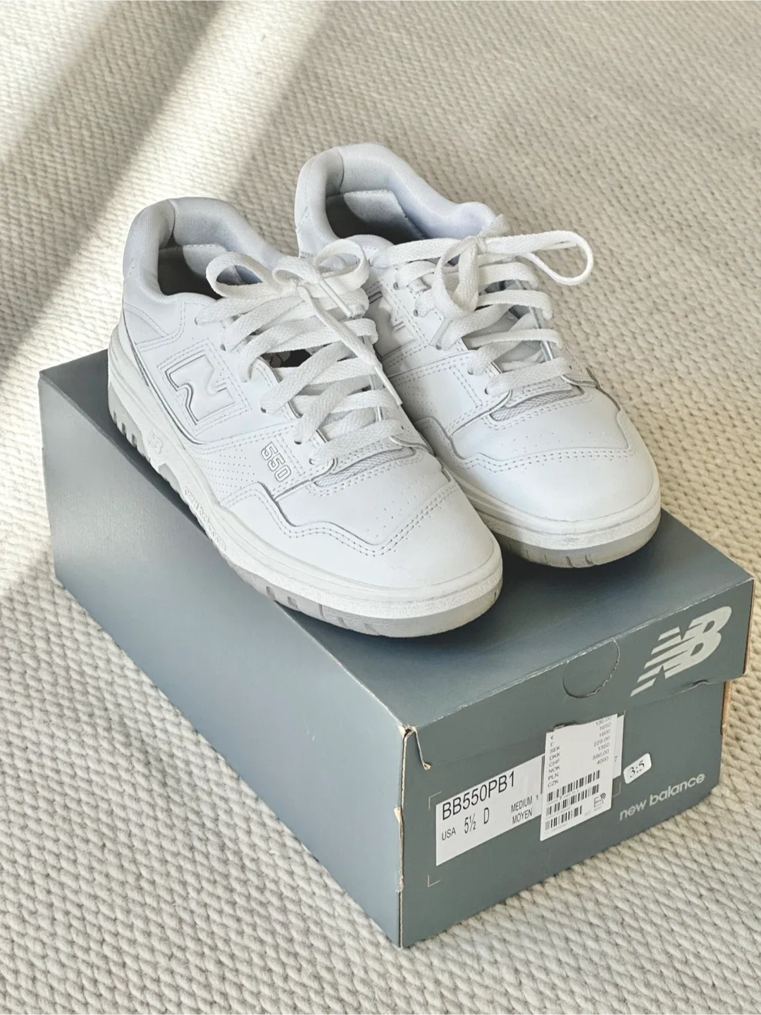 New Balance 550 White Sneakers image indicator(6)