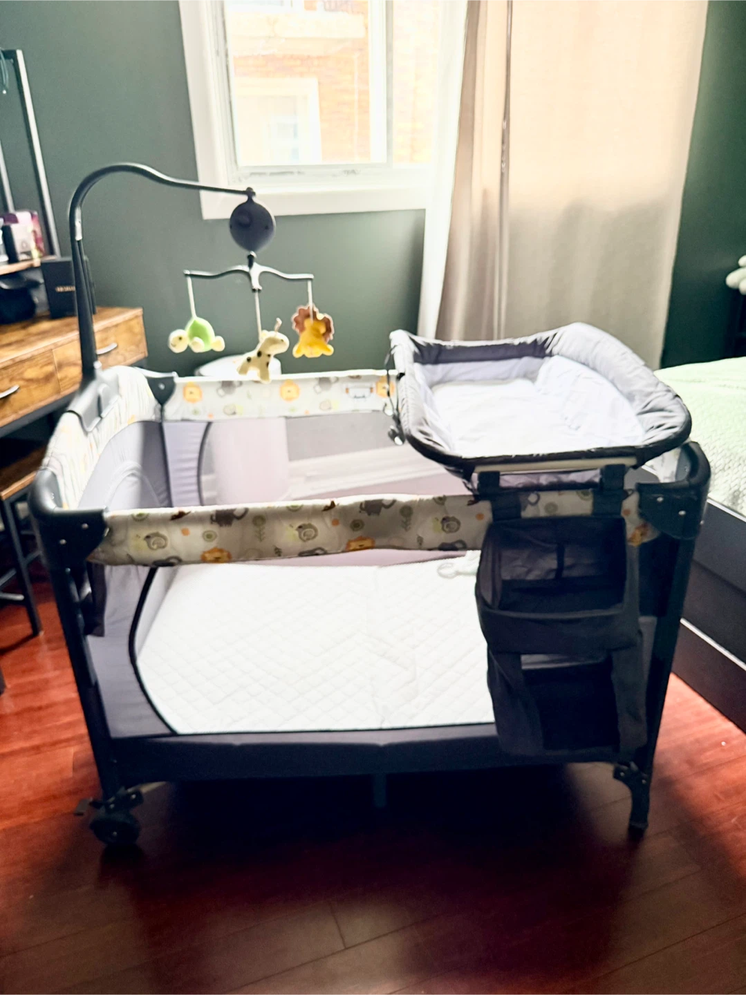 Baby Bassinet & Changer - photo 3