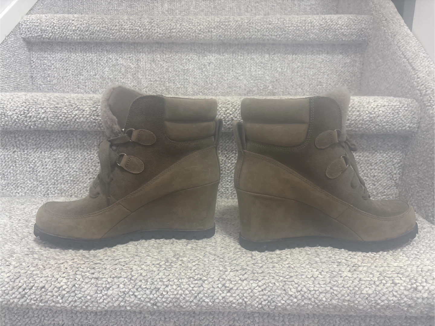 UGG Wedge Heel Boots, Size 75 - photo 2