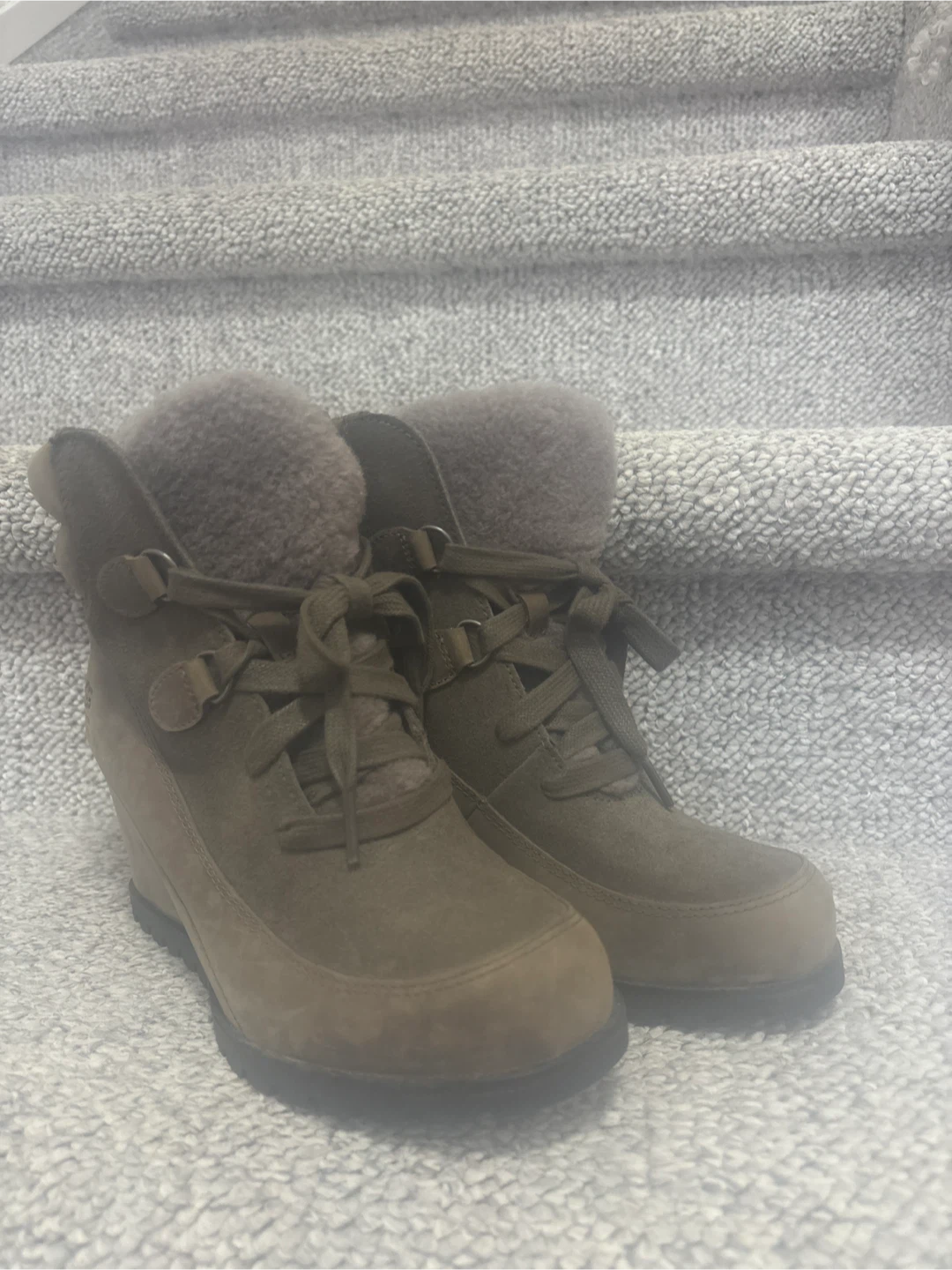 UGG Wedge Heel Boots, Size 75