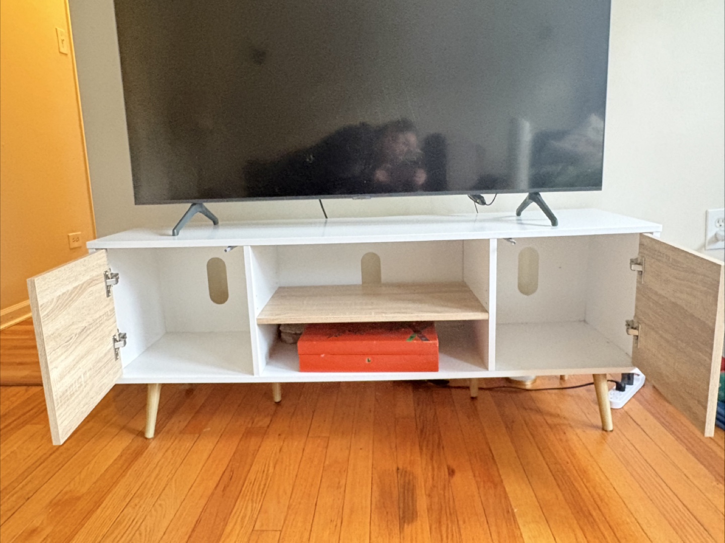 White & Wood TV Stand - photo 3