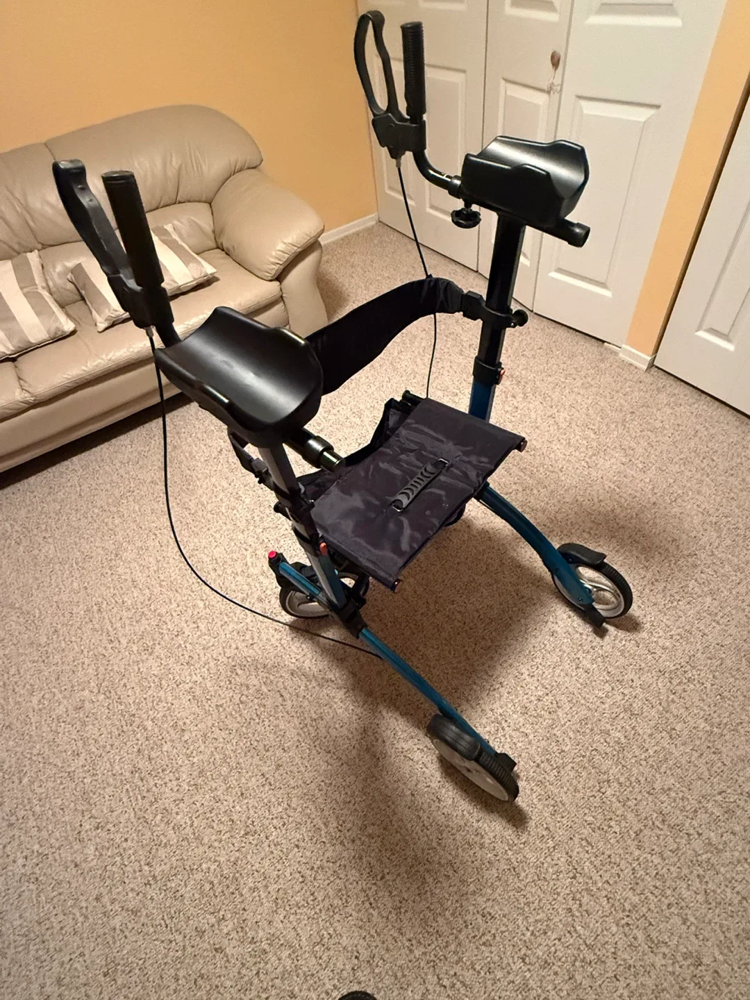 Goplus Foldable Mobility Walker image indicator(2)