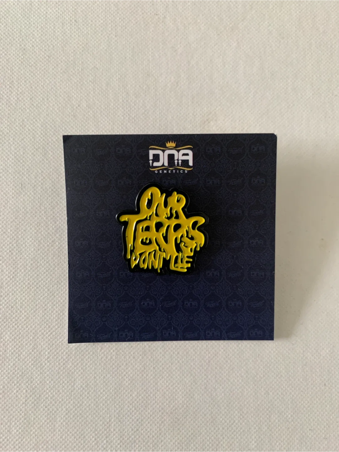 Enamel Pin 🥕 thumbnail