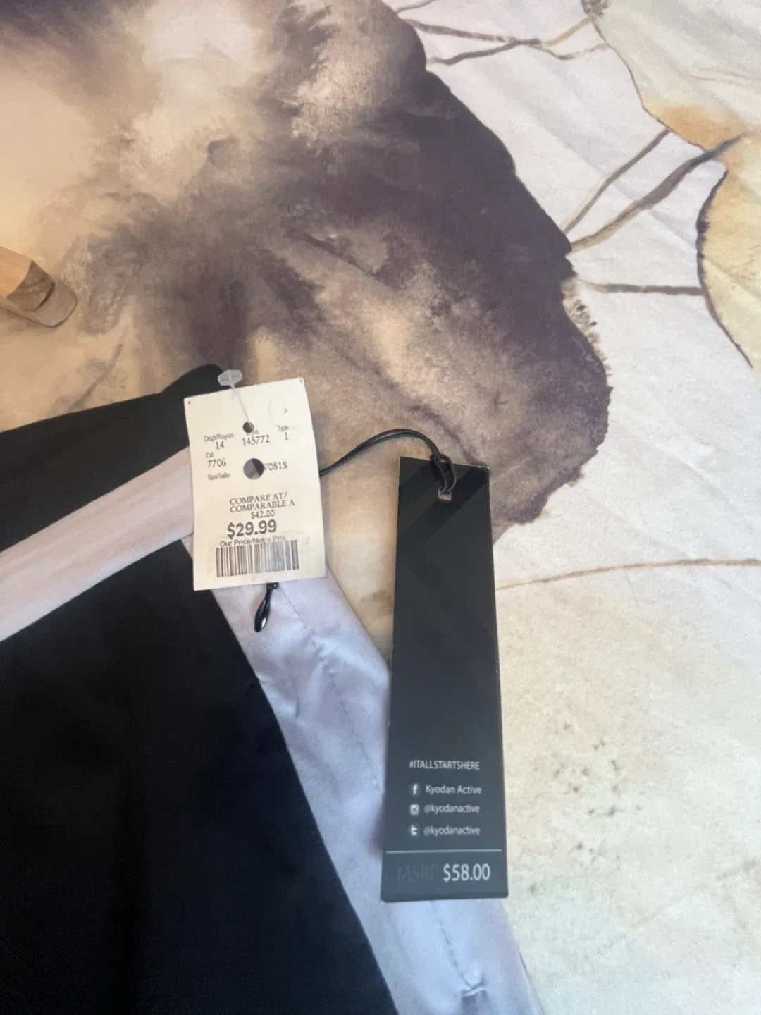 🥕Kyodan Active Black/White Cropped Pants - Size M image indicator(4)