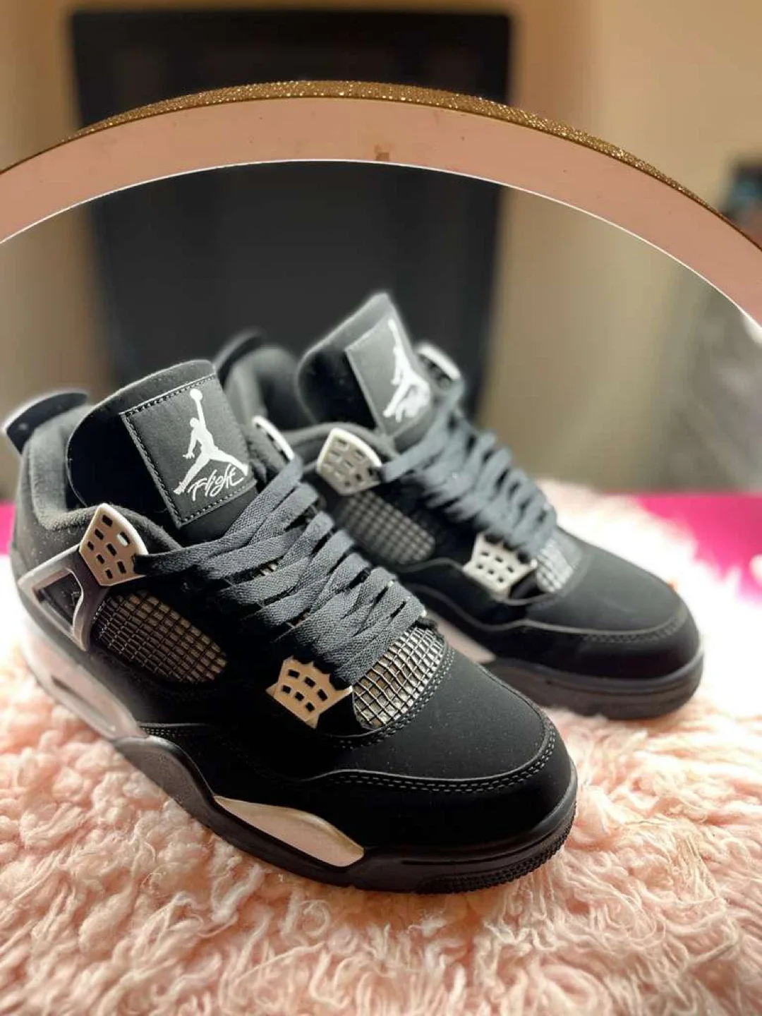 Air Jordan 4 Retro Black Cat Sneakers image indicator(2)
