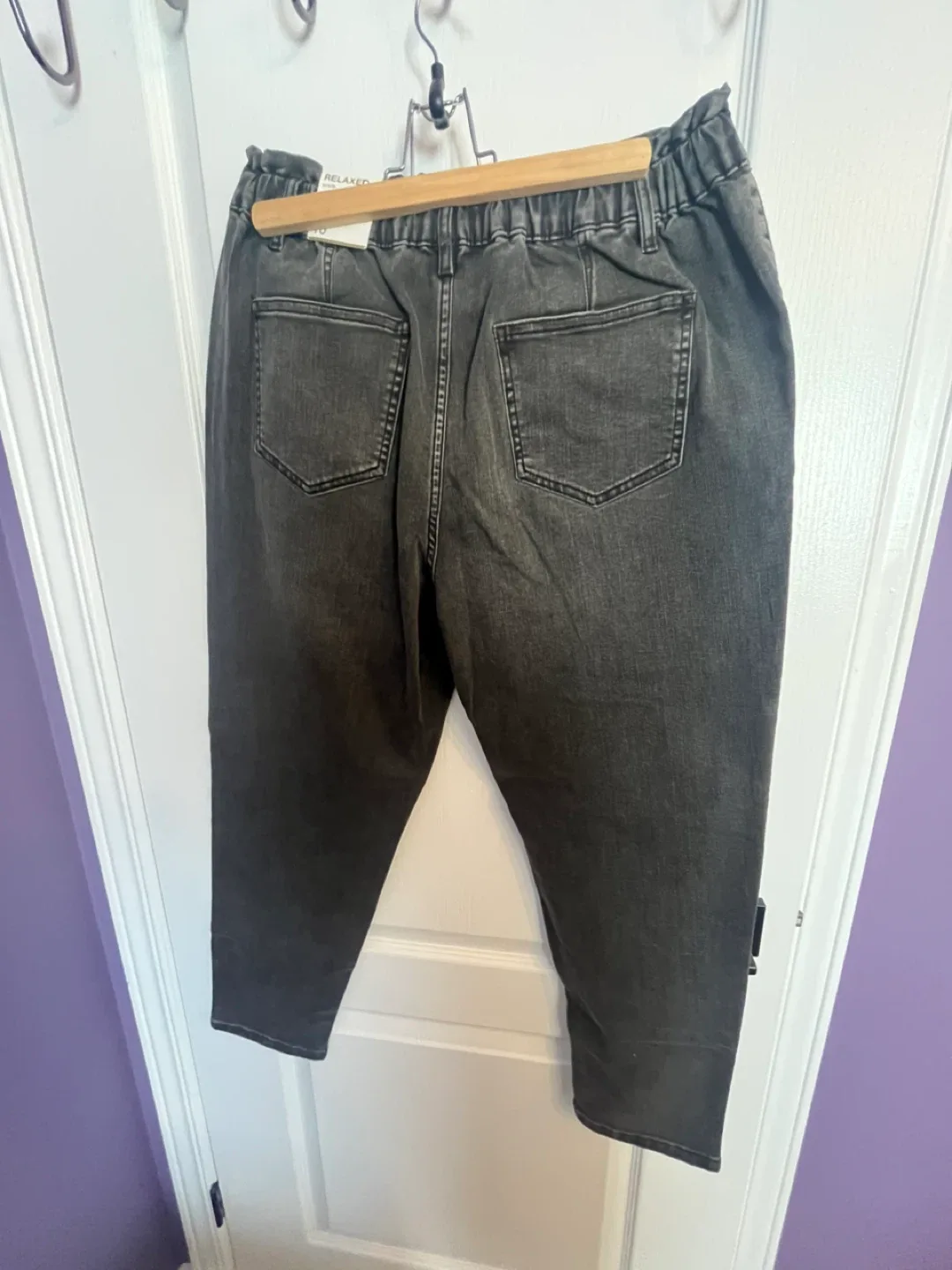 Cleo Relaxed Ankle Jeans - Size 10 🥕 image indicator(2)