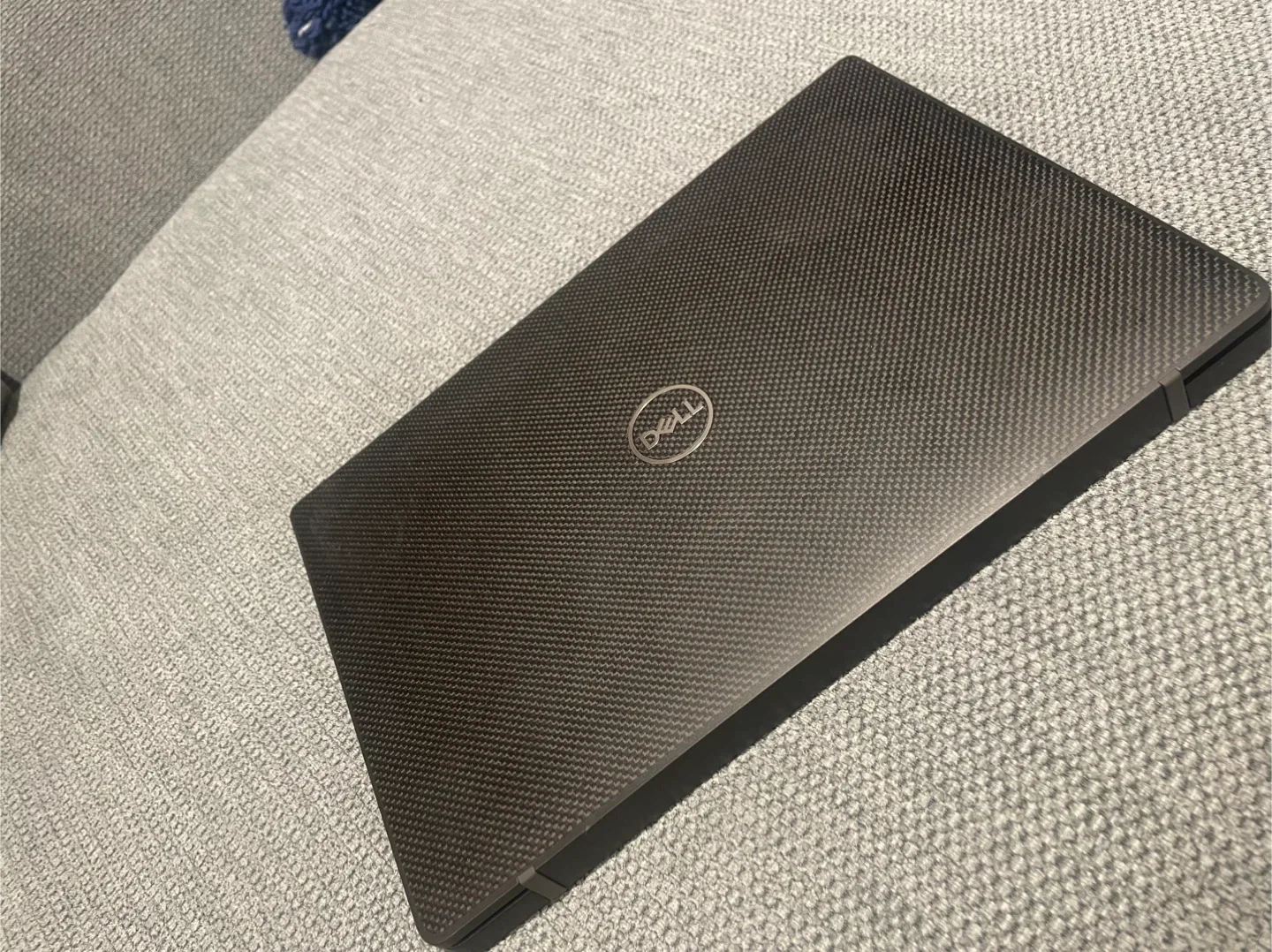 New Dell Latitude 7400 Laptop image indicator(5)