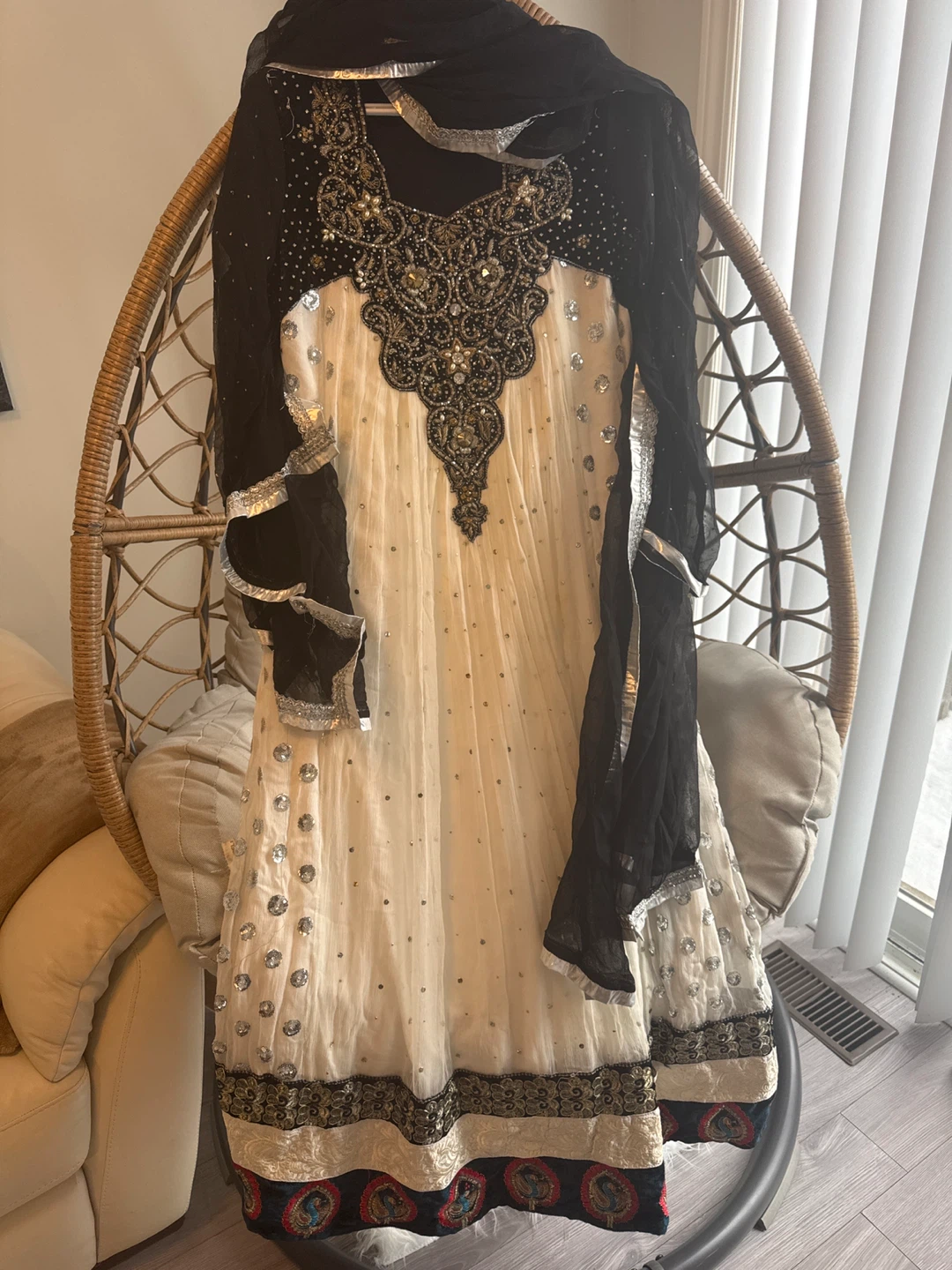 Embroidered Salwar Kameez Suit - photo 2