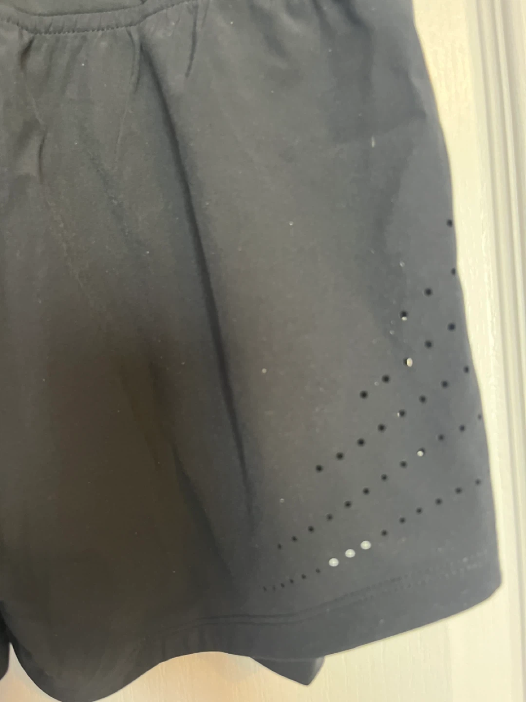 🥕Under Armour Women's Running Shorts - Size M - photo 2