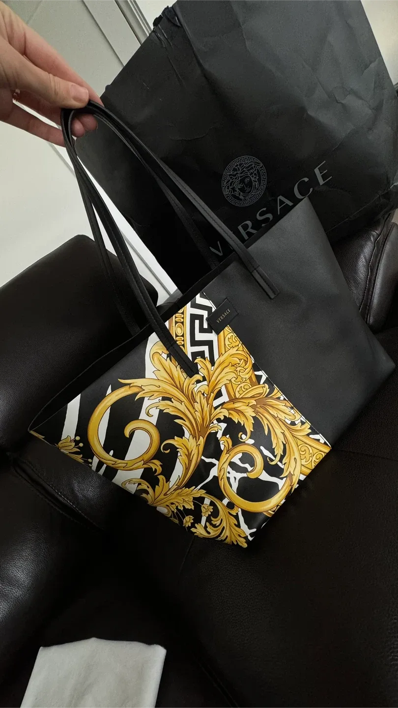 VERSACE Barocco Print Shopper Bag Black/Gold. image indicator(2)