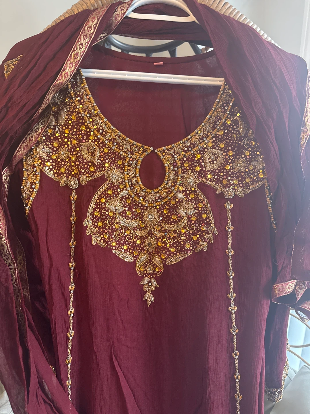 Maroon & Gold Embellished Salwar Kameez - photo 2
