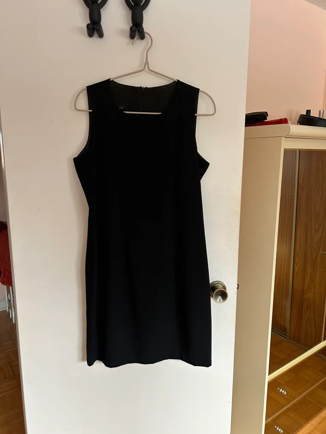 Vintage Black Dress Suit (2 piece) - Size 11 image indicator(4)