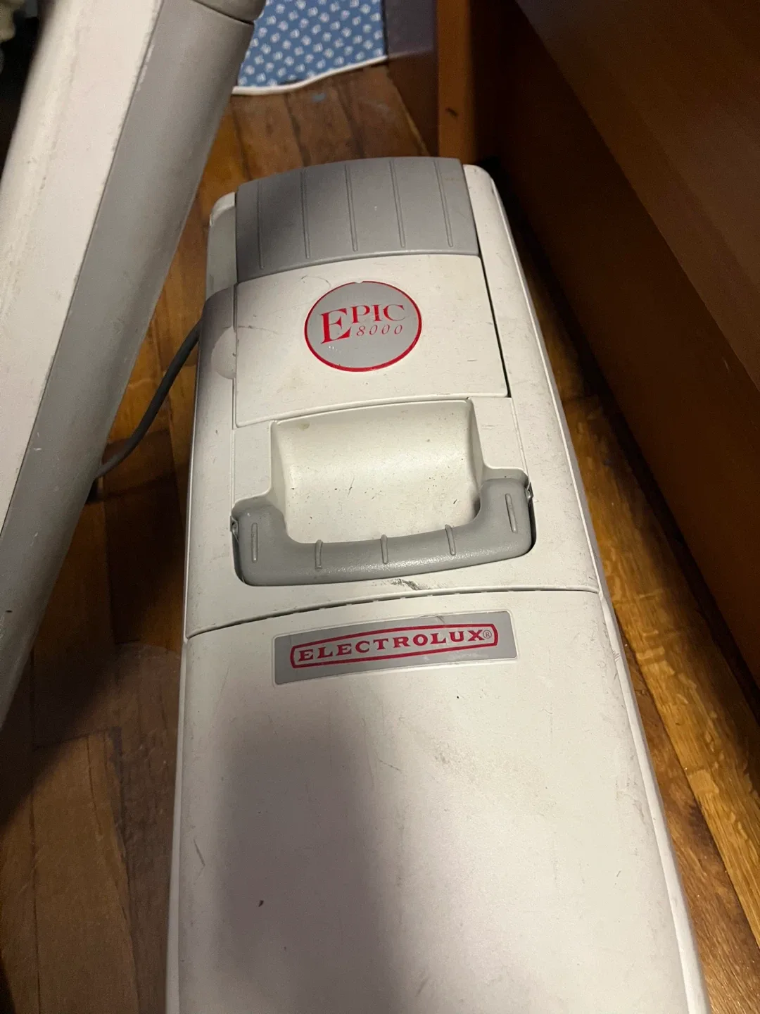 Electrolux.   Model.  8000 w/ attachments. image indicator(4)