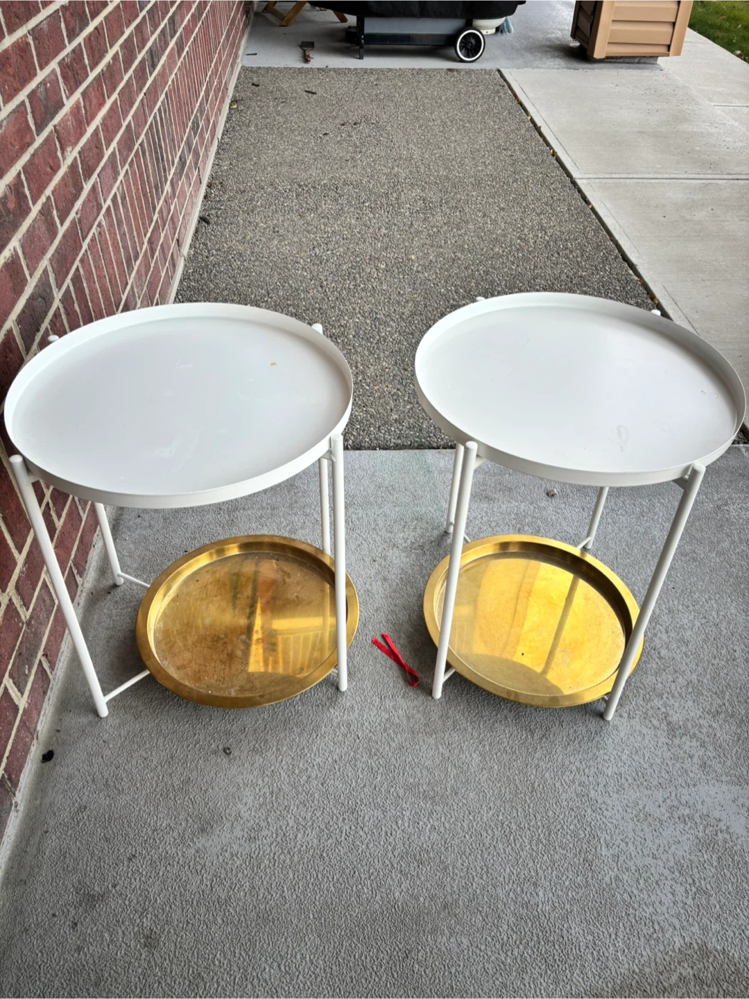 Ikea side tables x 2 - photo 2